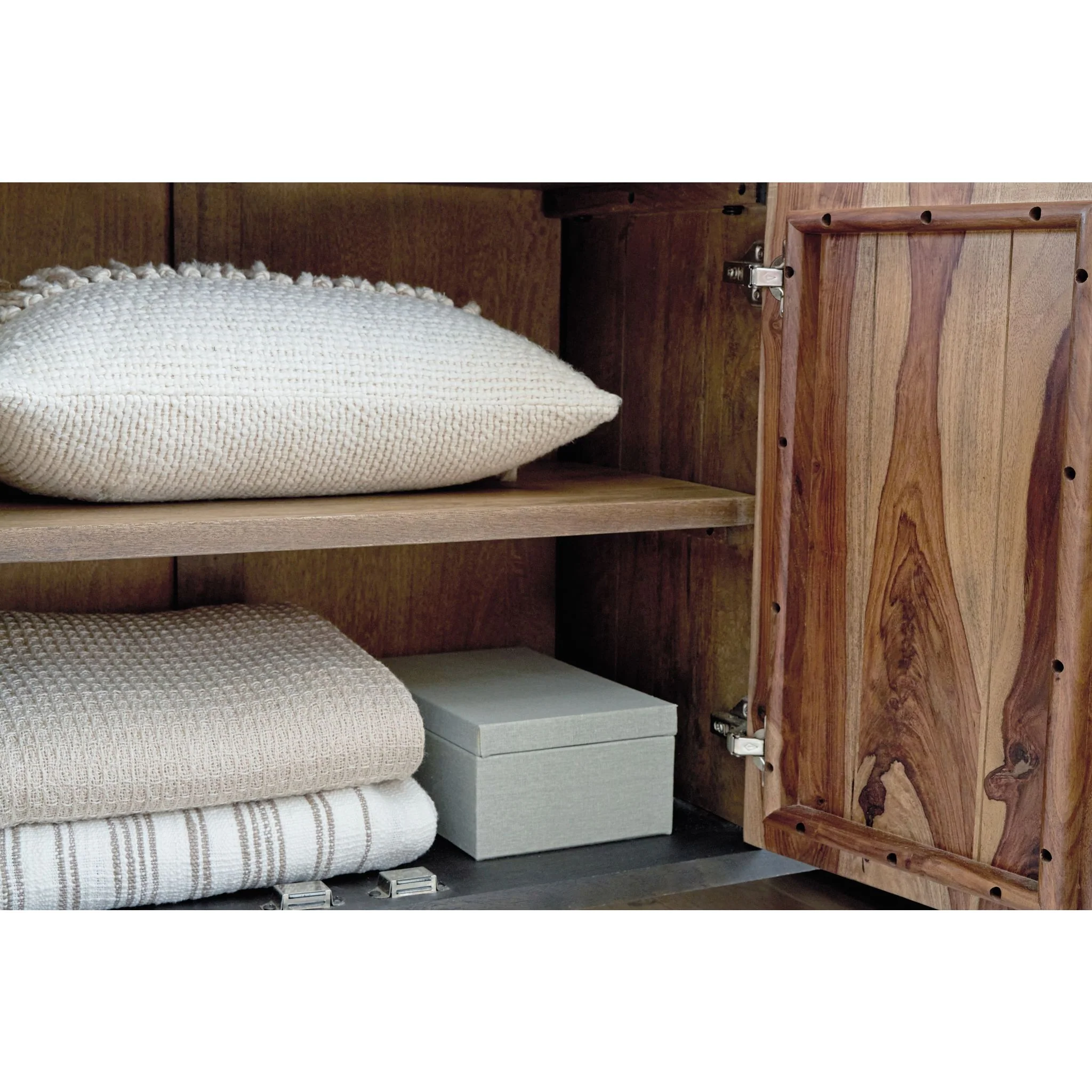 Bellwick Accent Cabinet - Image 10