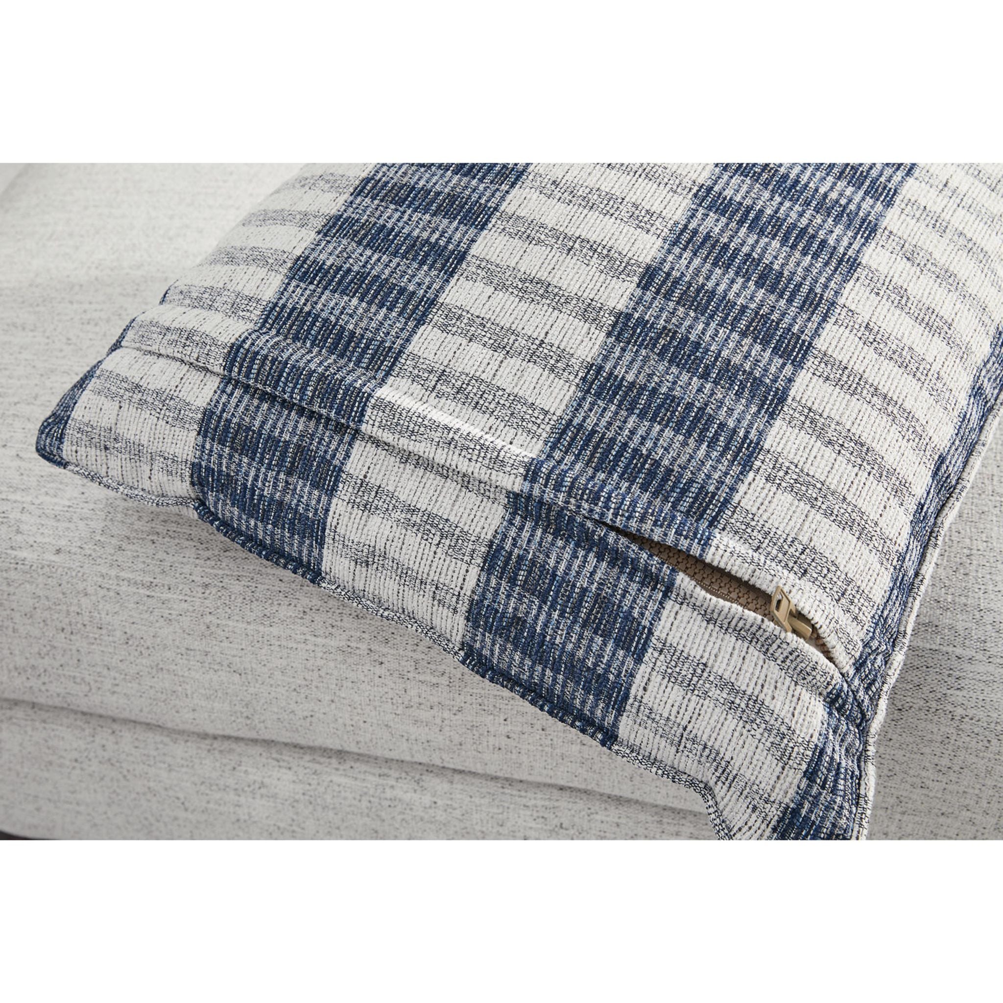 Belvoir-Exclusive Chair & a Half - Image 43