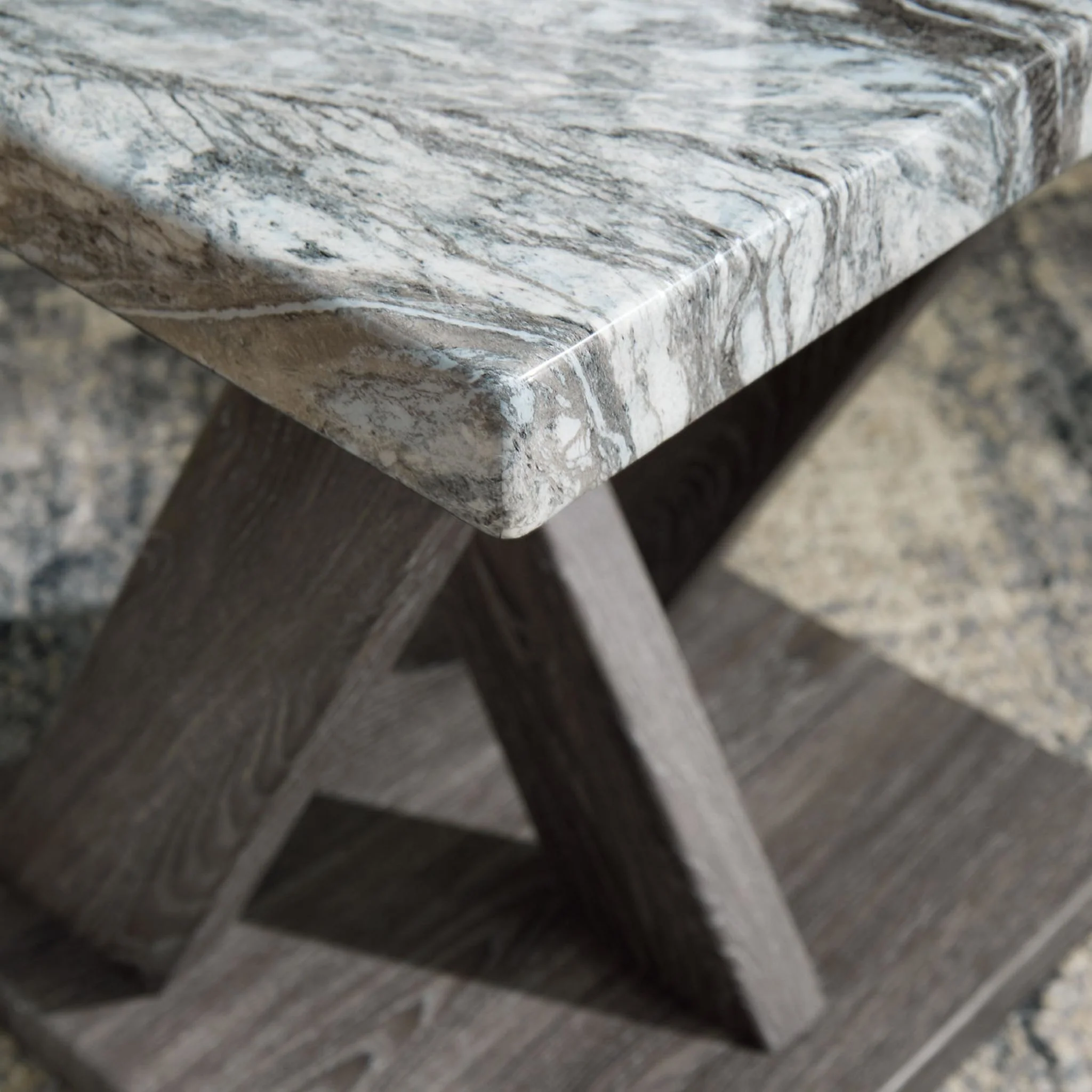 Bensonale Occasional Table Set (set of 3) - Image 10