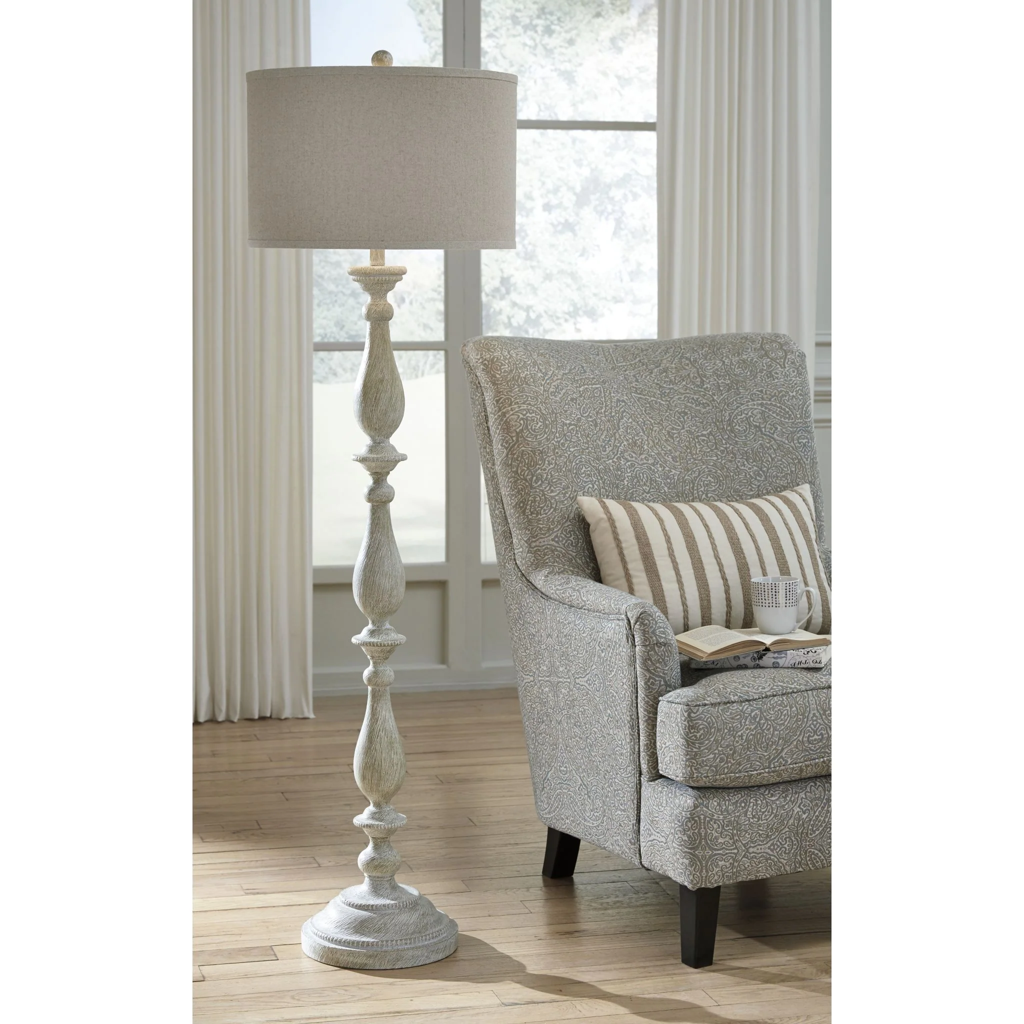 Bernadate Floor Lamp - Image 3