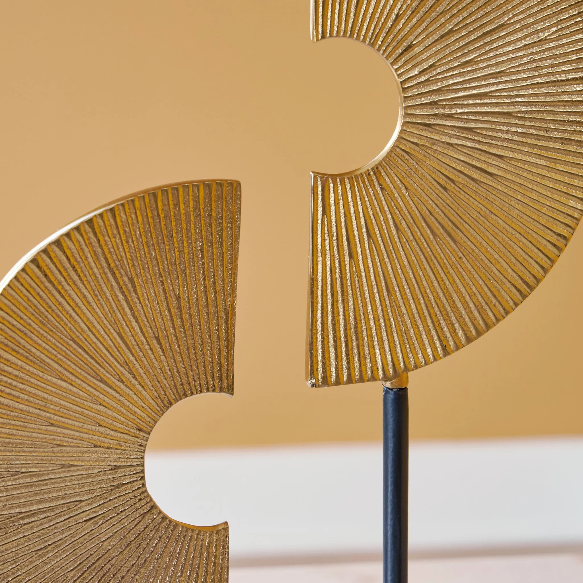 Berrnette Sculpture - Image 3