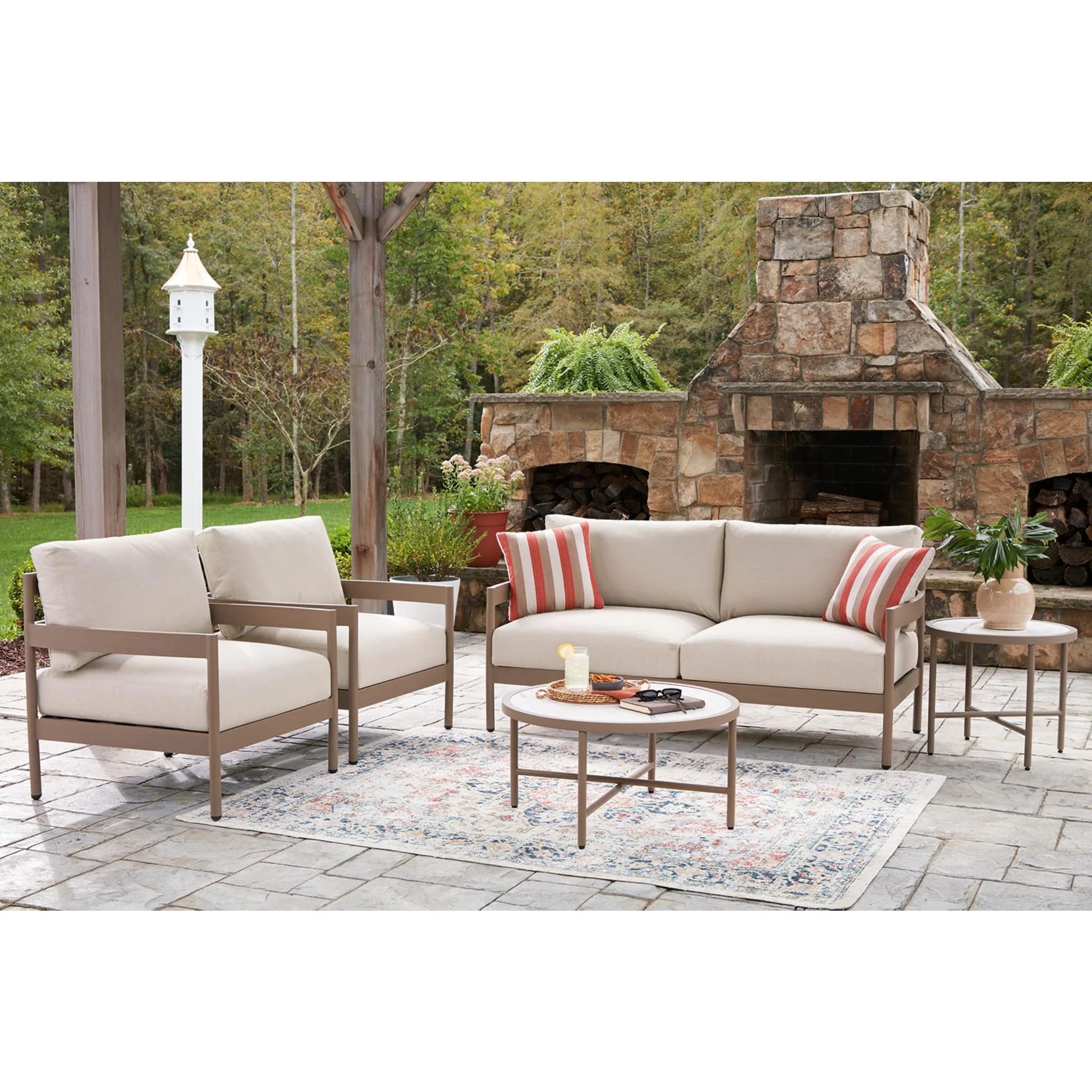 Big Creek Cove 5 Piece Outdoor Seating - Image 2