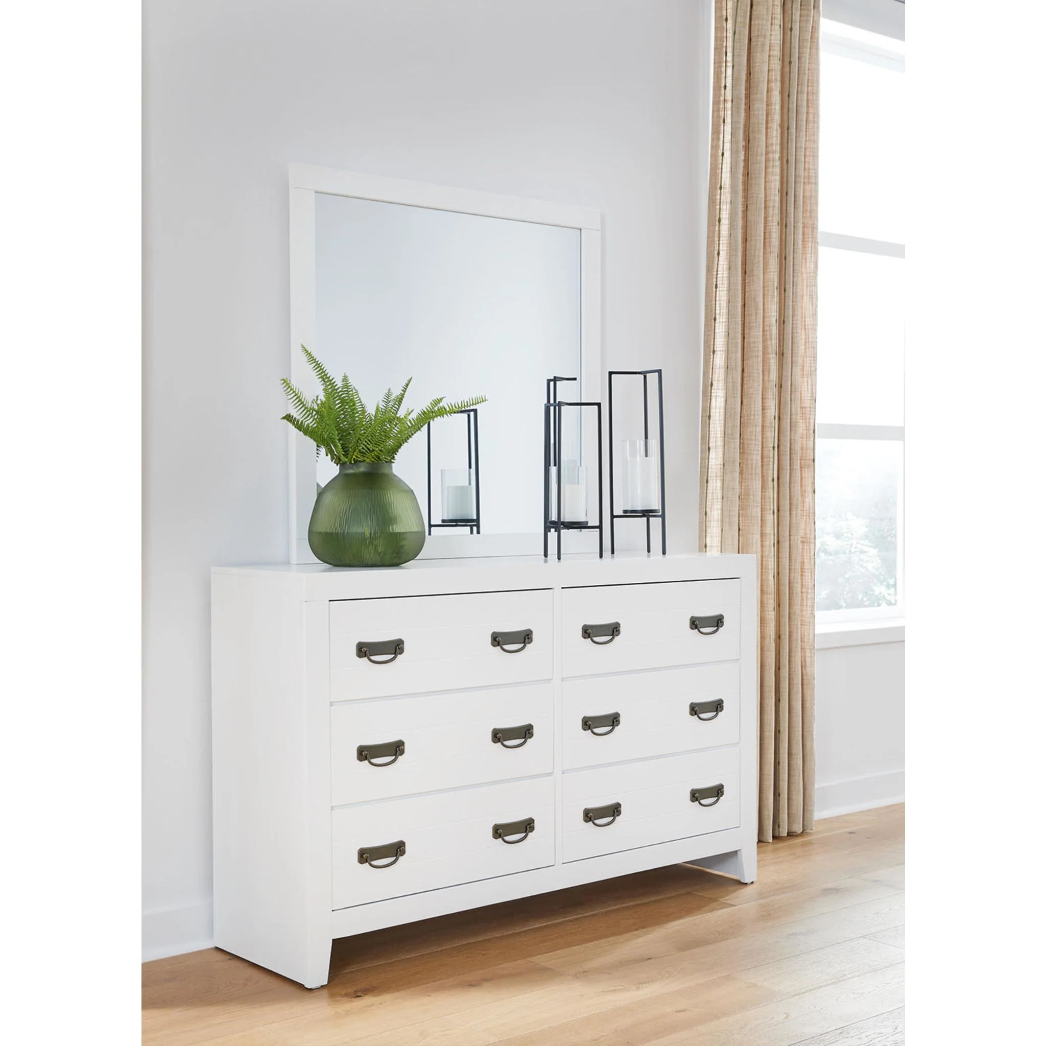 Binterglen Dresser and Mirror - Image 15