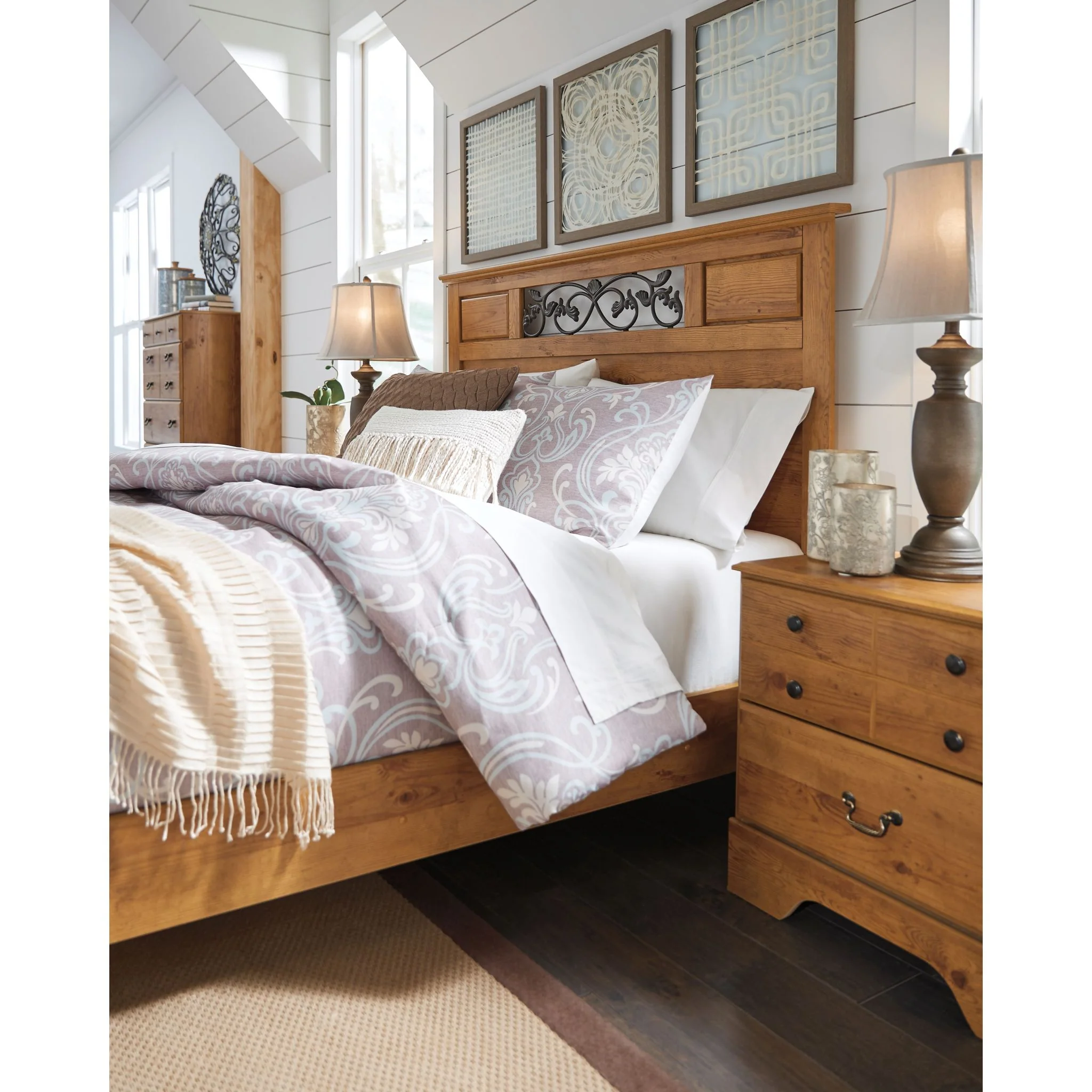 Bittersweet 3 Piece Queen Bed - Image 6