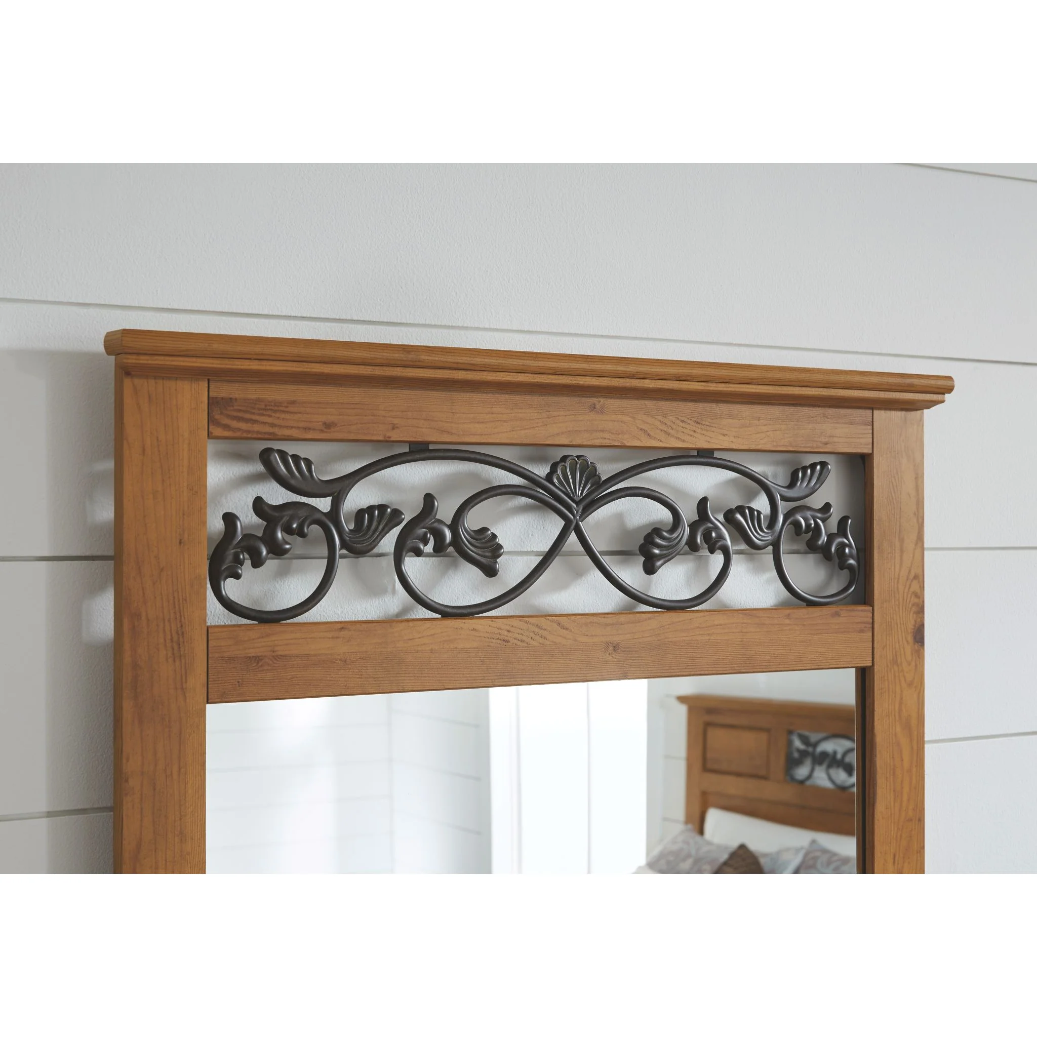 Bittersweet 5 Piece Queen Panel Bedroom - Image 7