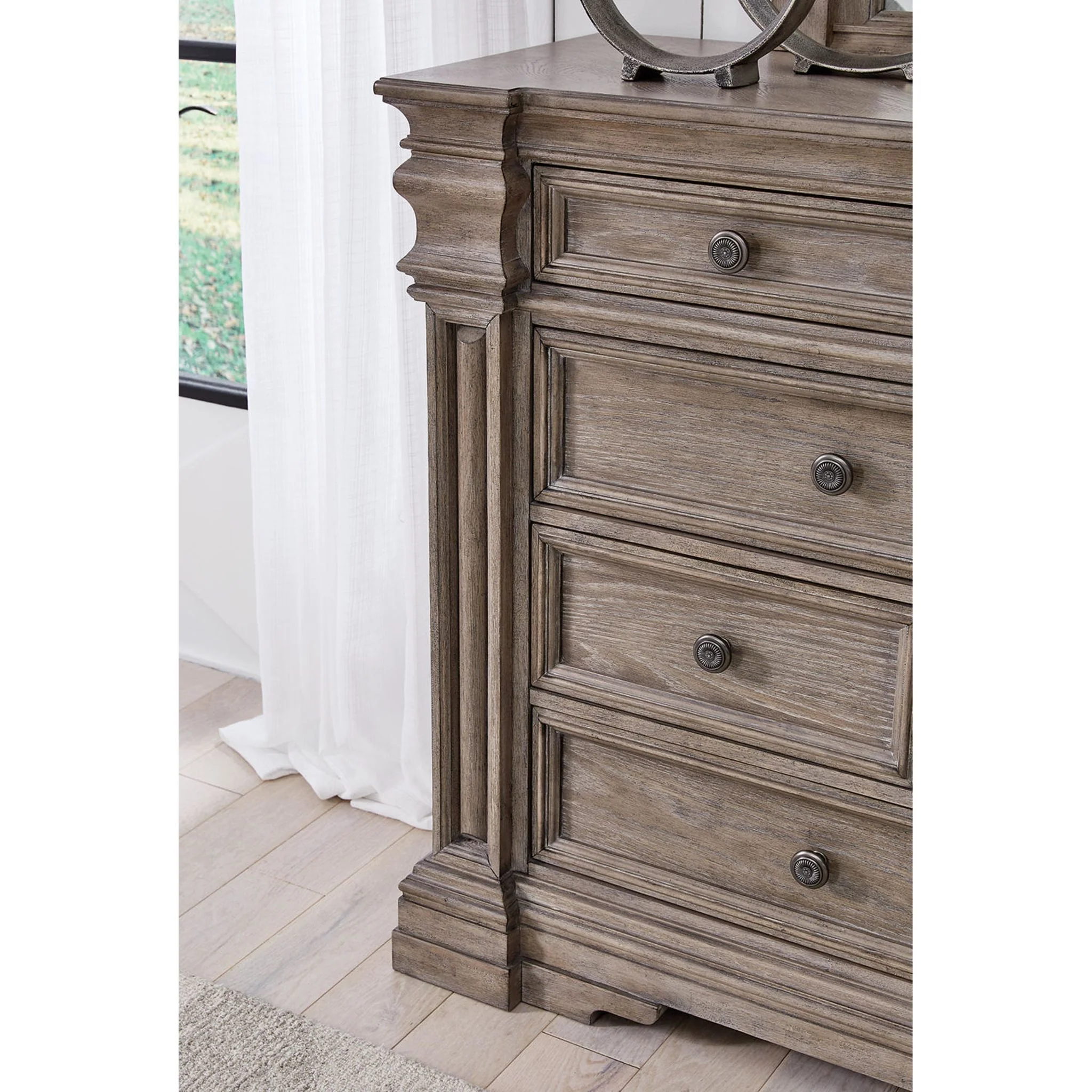 Blairhurst Dresser and Mirror - Image 22