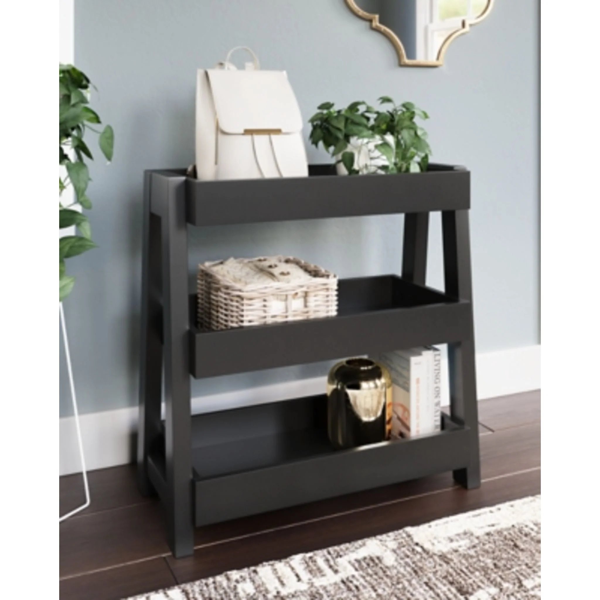 Blariden Accent Table - Image 4