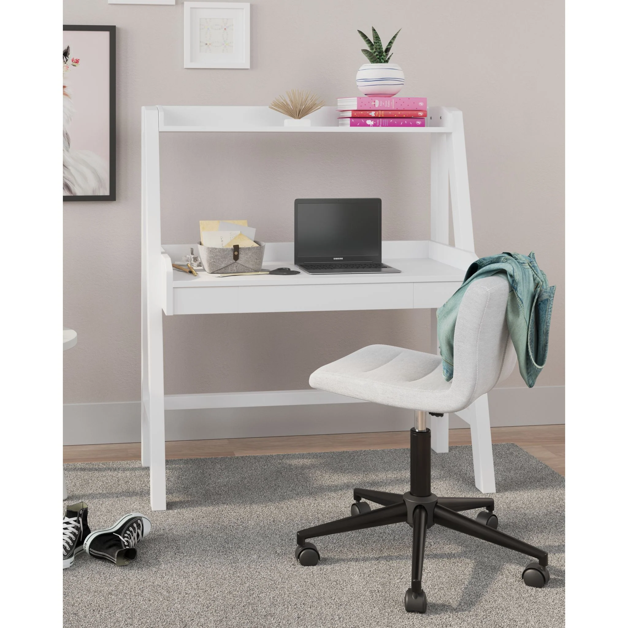 Blariden Desk and Hutch - Image 9