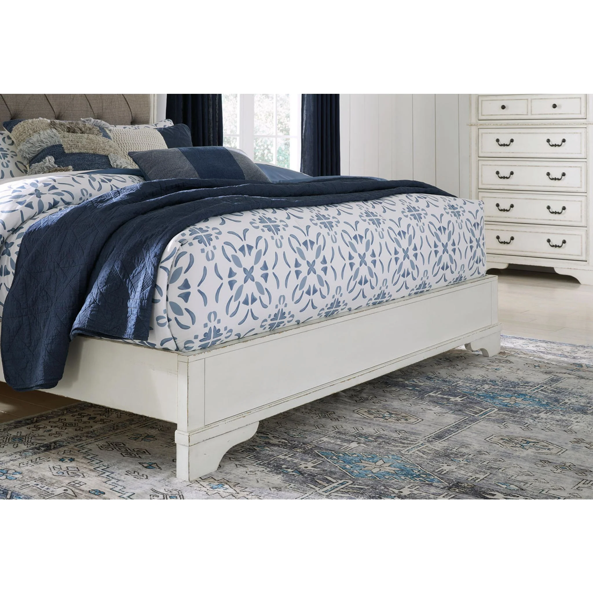 Blendon Queen Panel Bed - Image 3