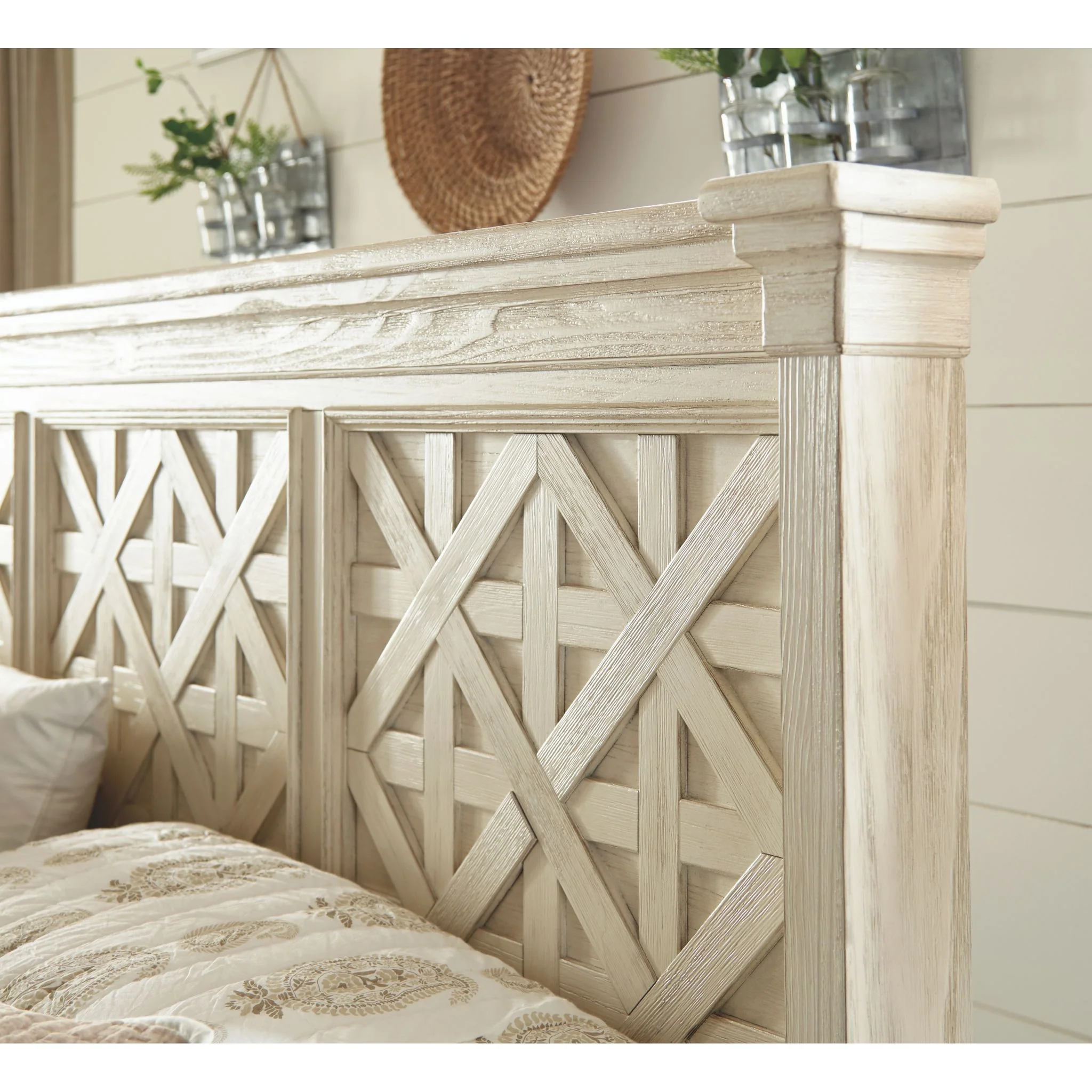 Bolanburg Panel Bed - Image 18