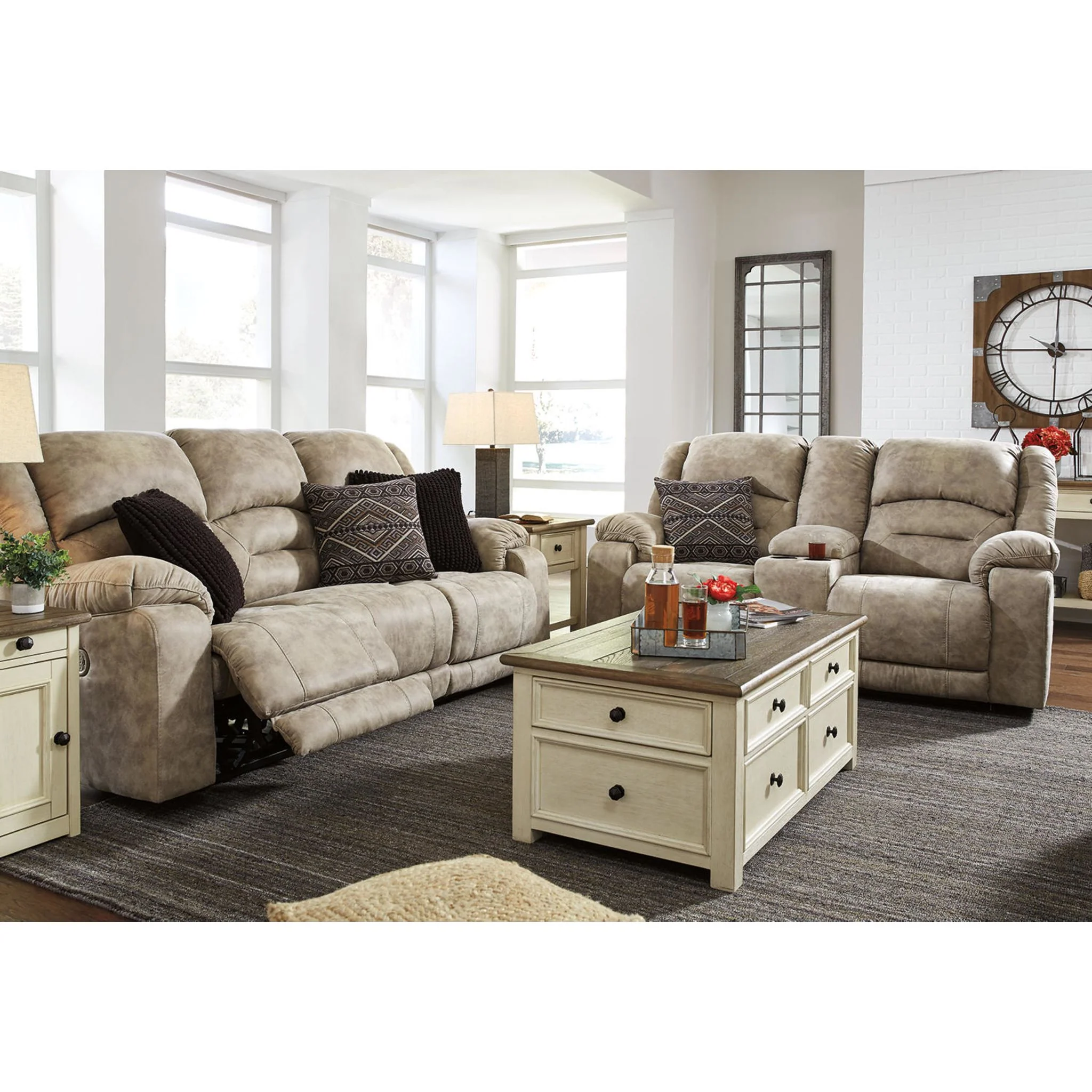 Bolanburg Chairside End Table - Image 17