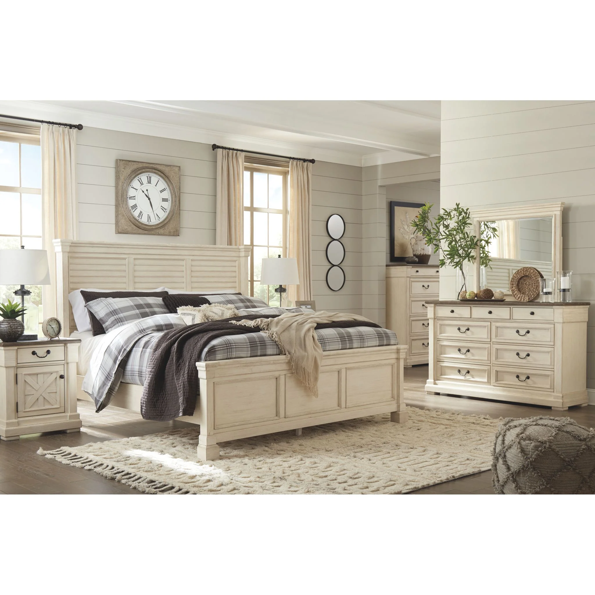 Bolanburg Dresser - Image 3