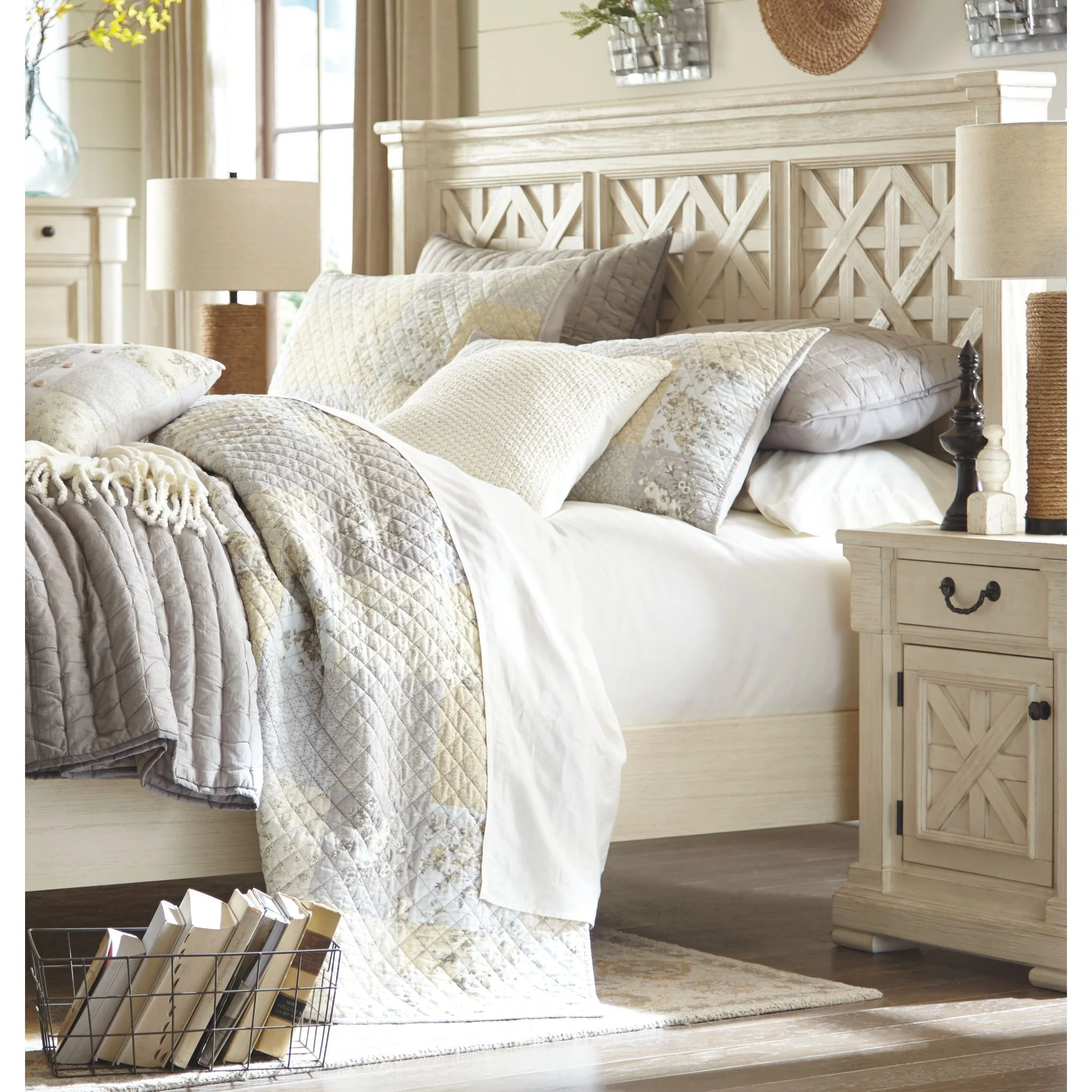 Bolanburg One Drawer Nightstand - Image 11