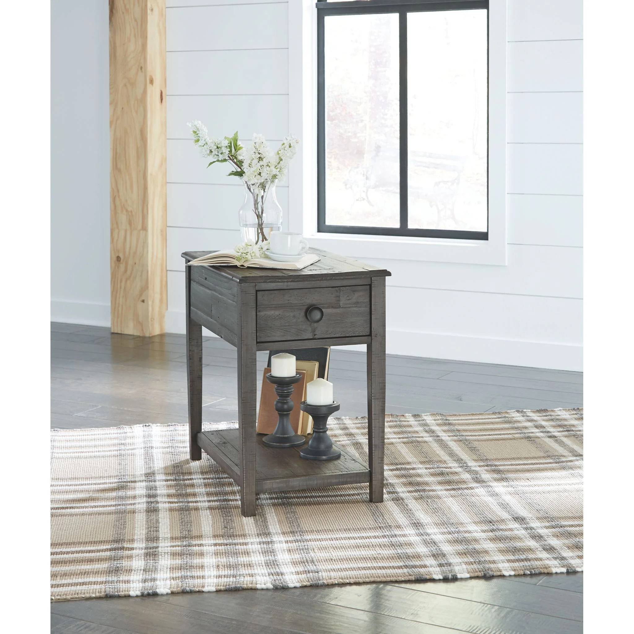 Borlofield Rectangle End Table - Image 3