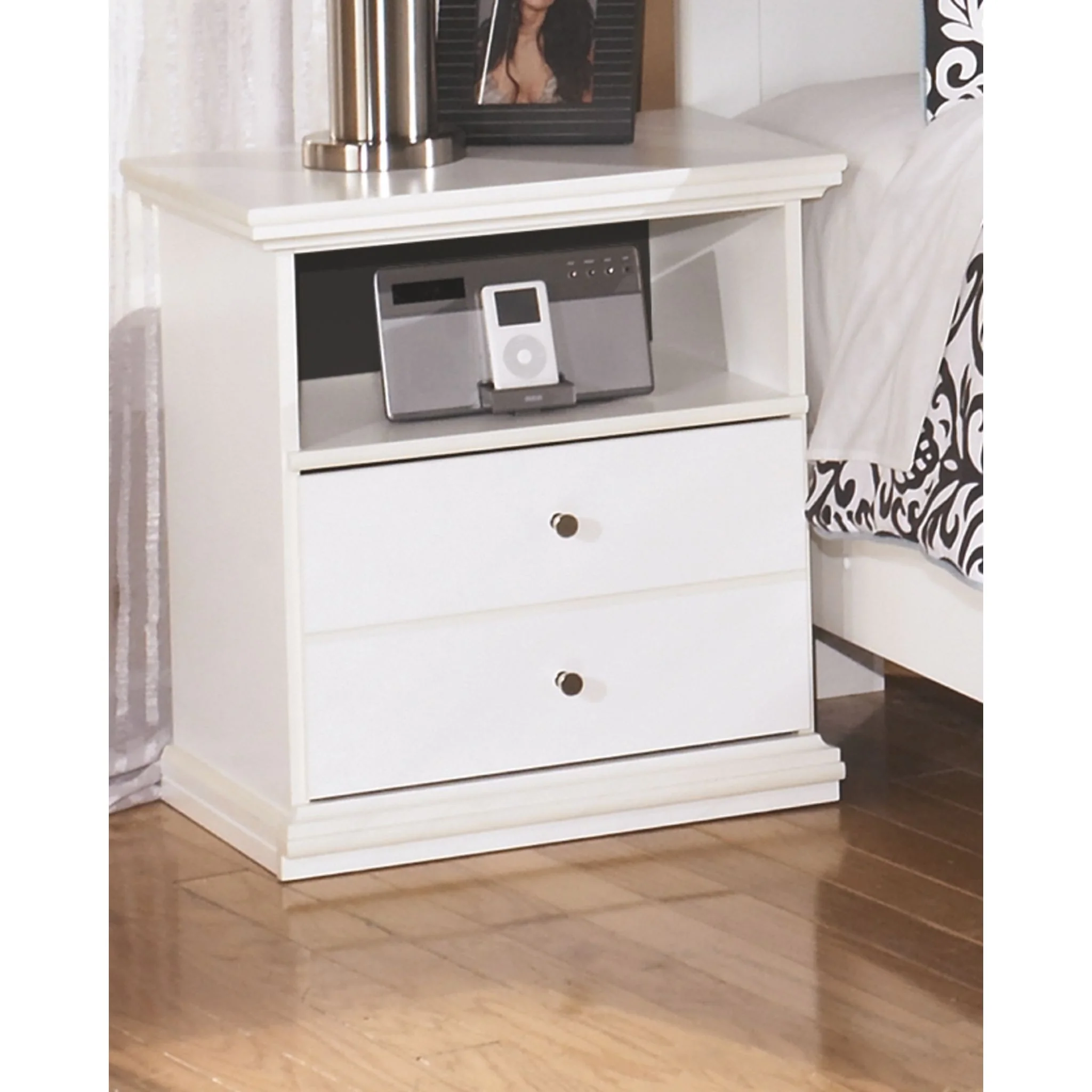 Bostwick Shoals One Drawer Nightstand - Image 2