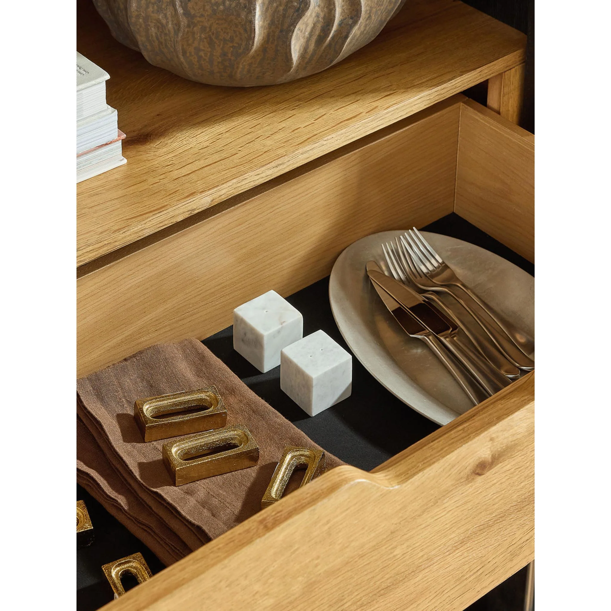 Bracken-Exclusive Display Cabinet - Image 13