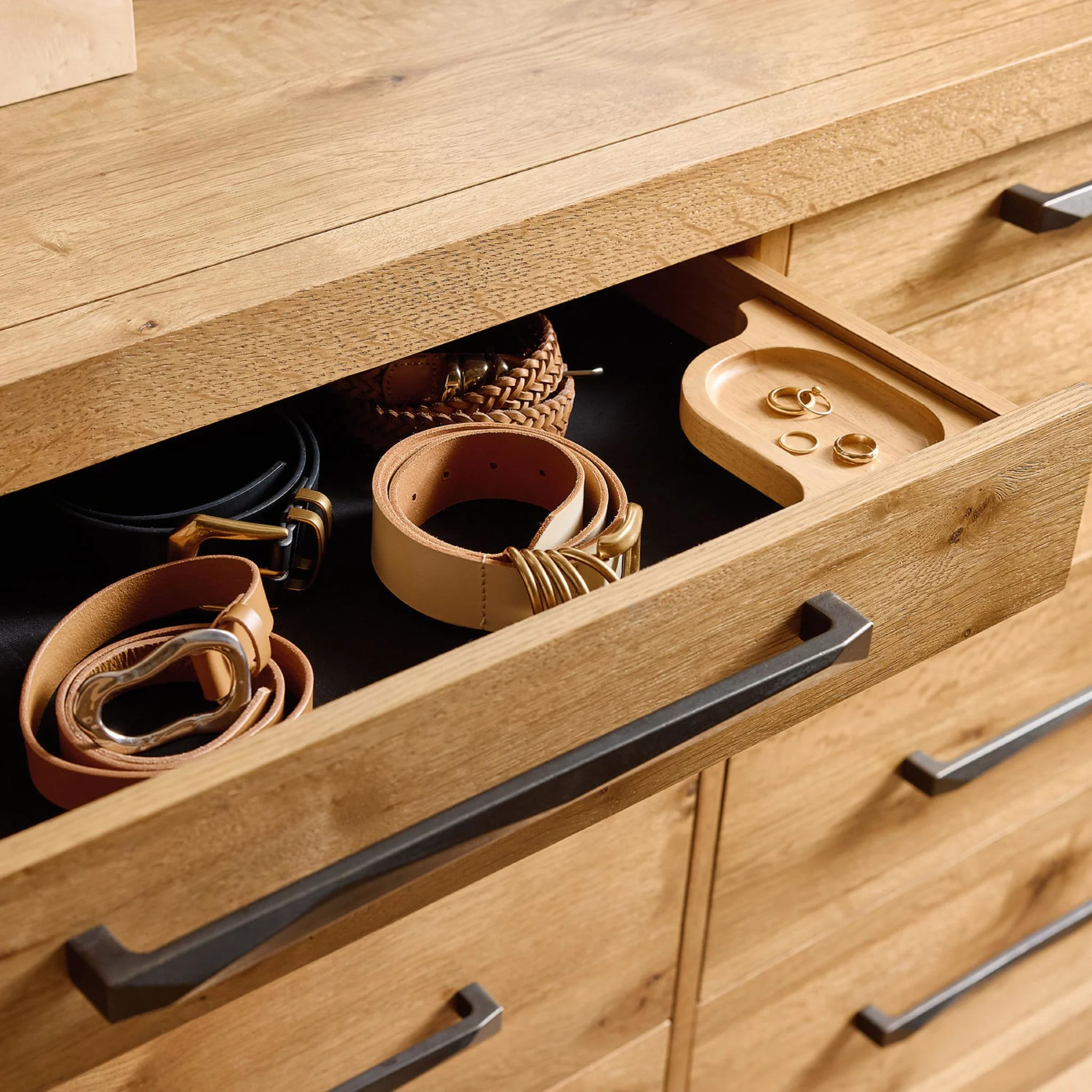 Bracken-Exclusive Dresser - Image 16