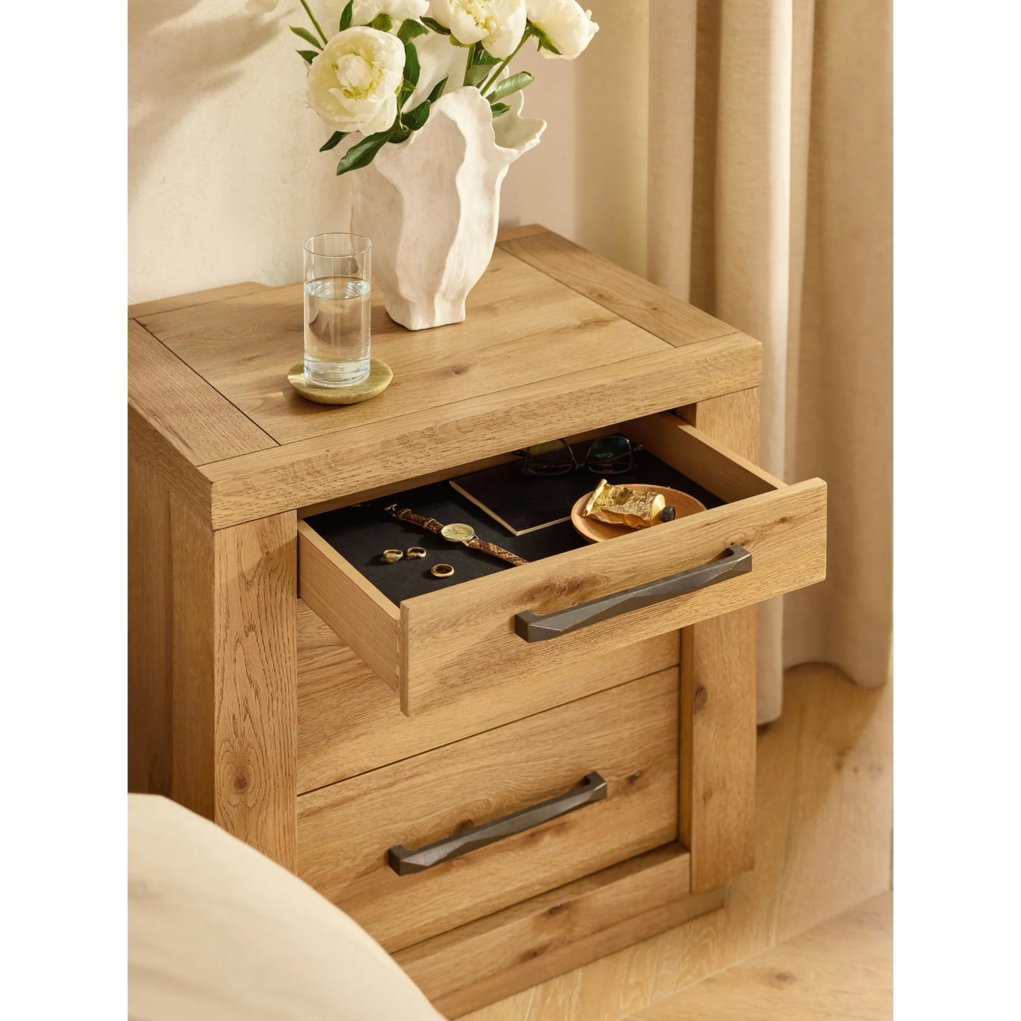Bracken-Exclusive Nightstand - Image 12