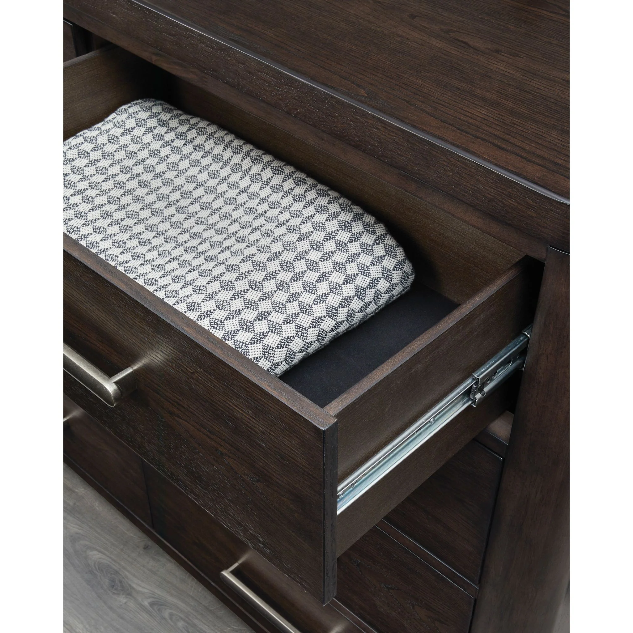 Breckington-Exclusive Dresser - Image 7