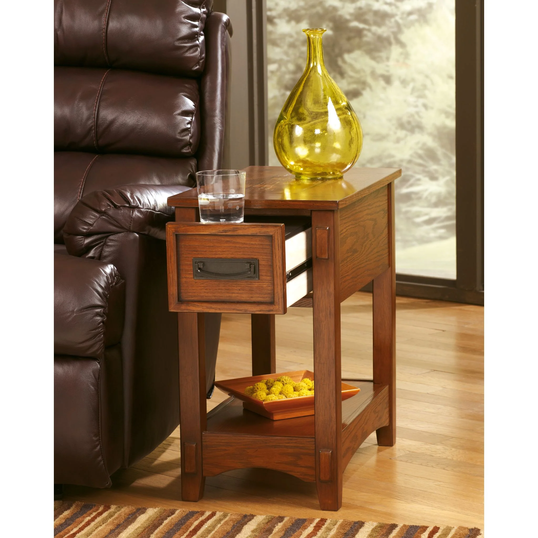 Breegin Chairside End Table - Image 3
