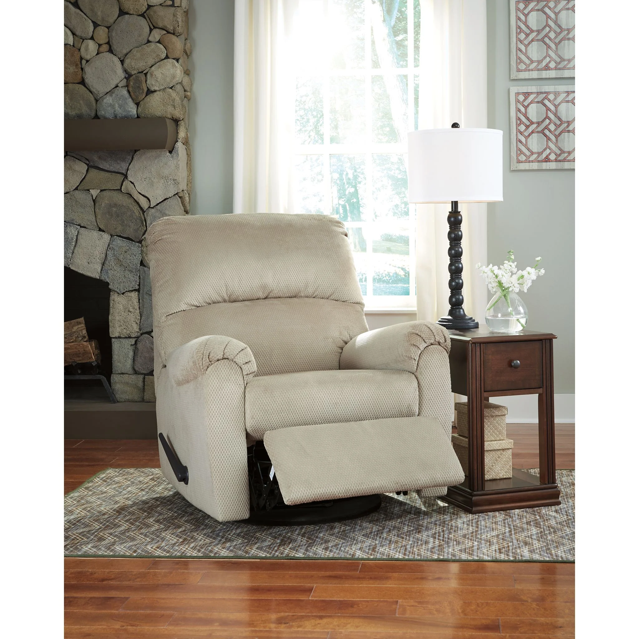 Breegin Chairside End Table - Image 15