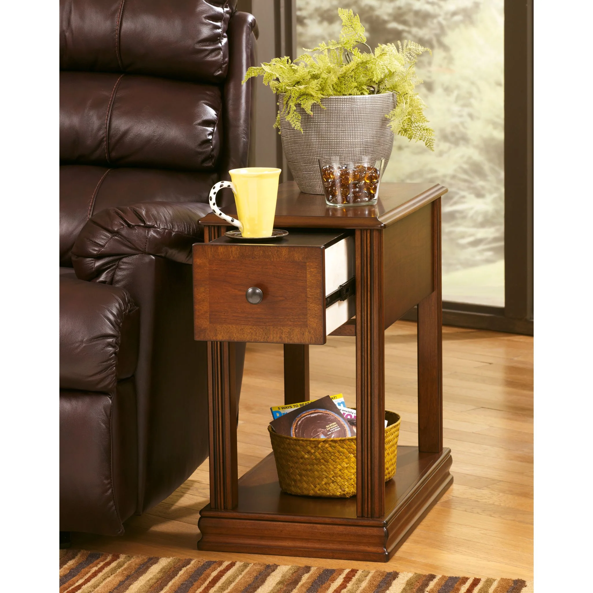 Breegin Chairside End Table - Image 3