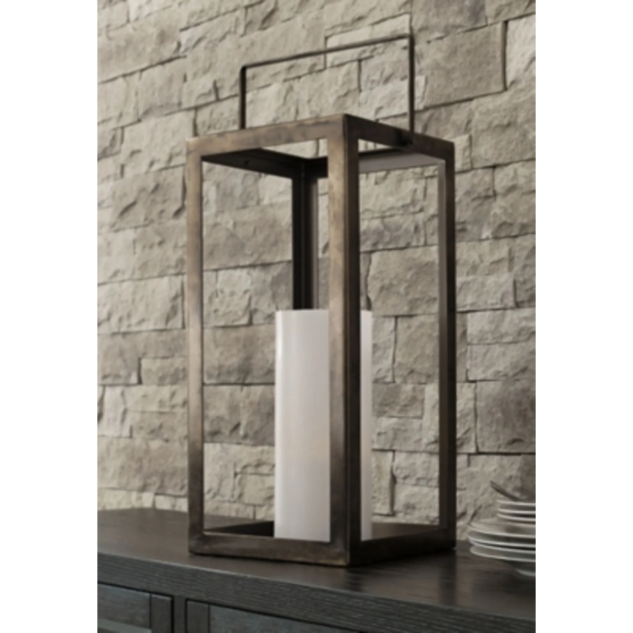 Briana LANTERN - Image 2