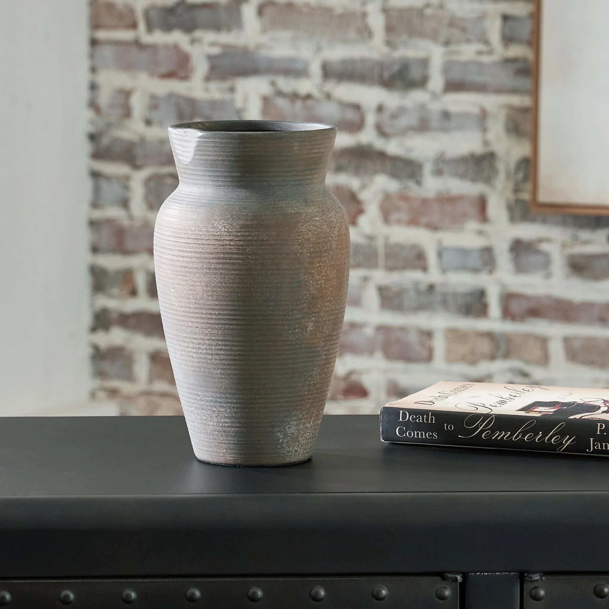 Brickmen Vase - Image 2