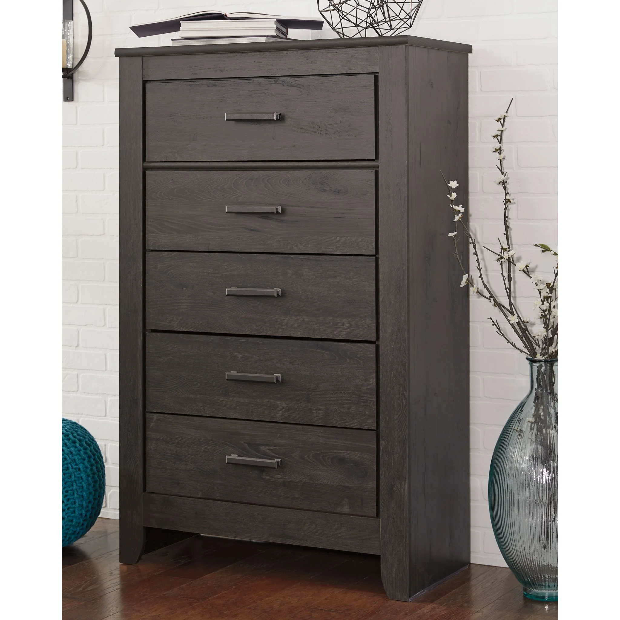 Brinxton Chest - Image 2