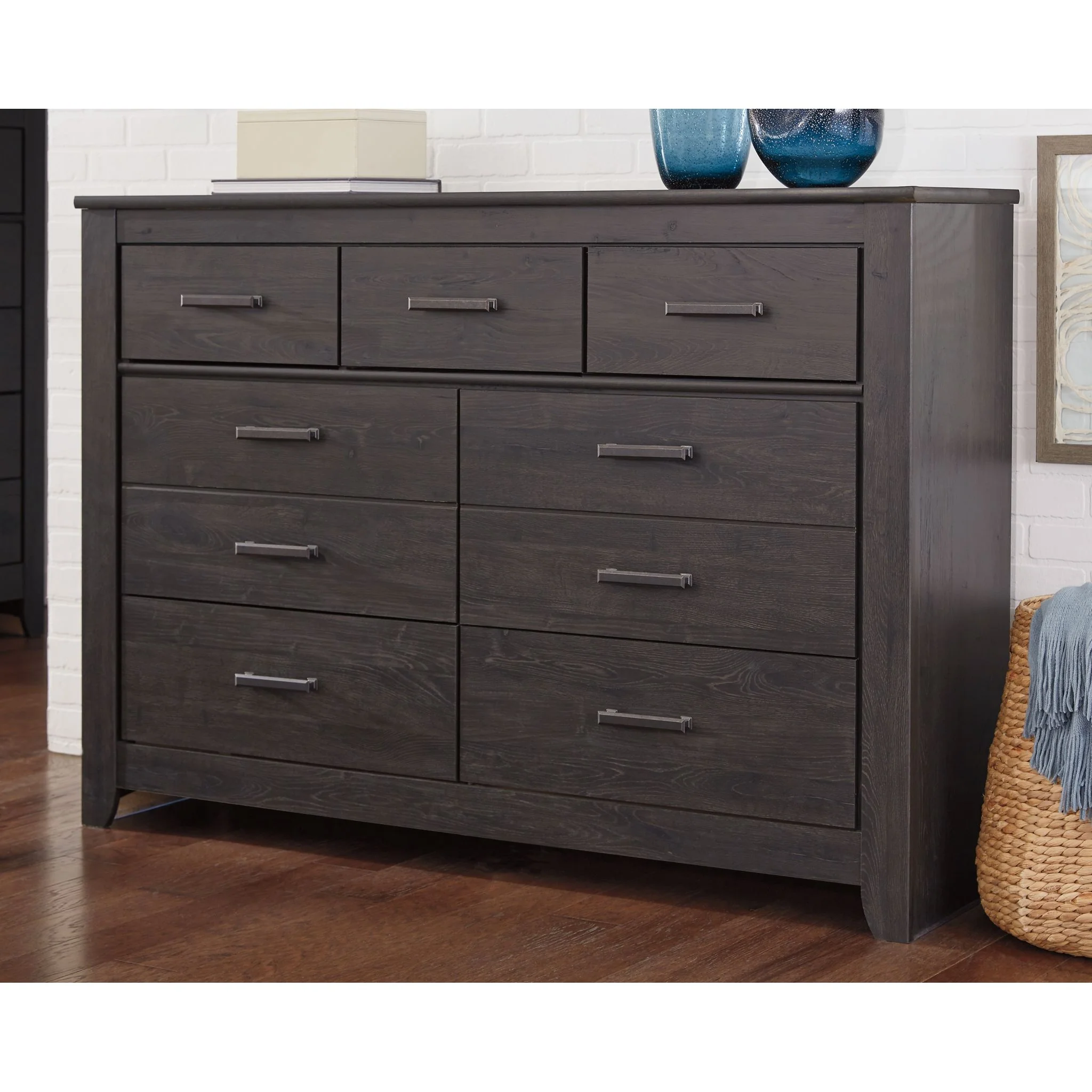 Brinxton Dresser - Image 2