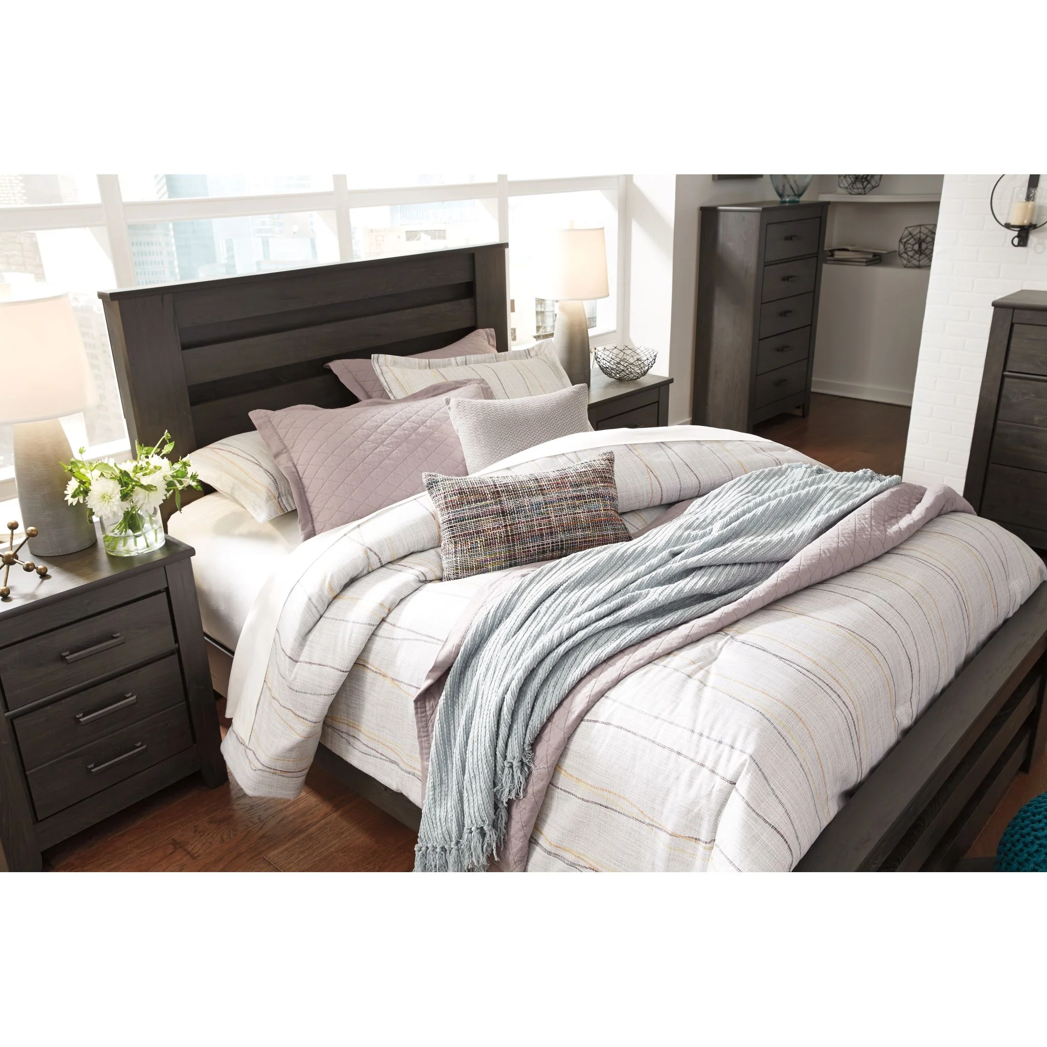 Brinxton Full Panel Bed - Image 9