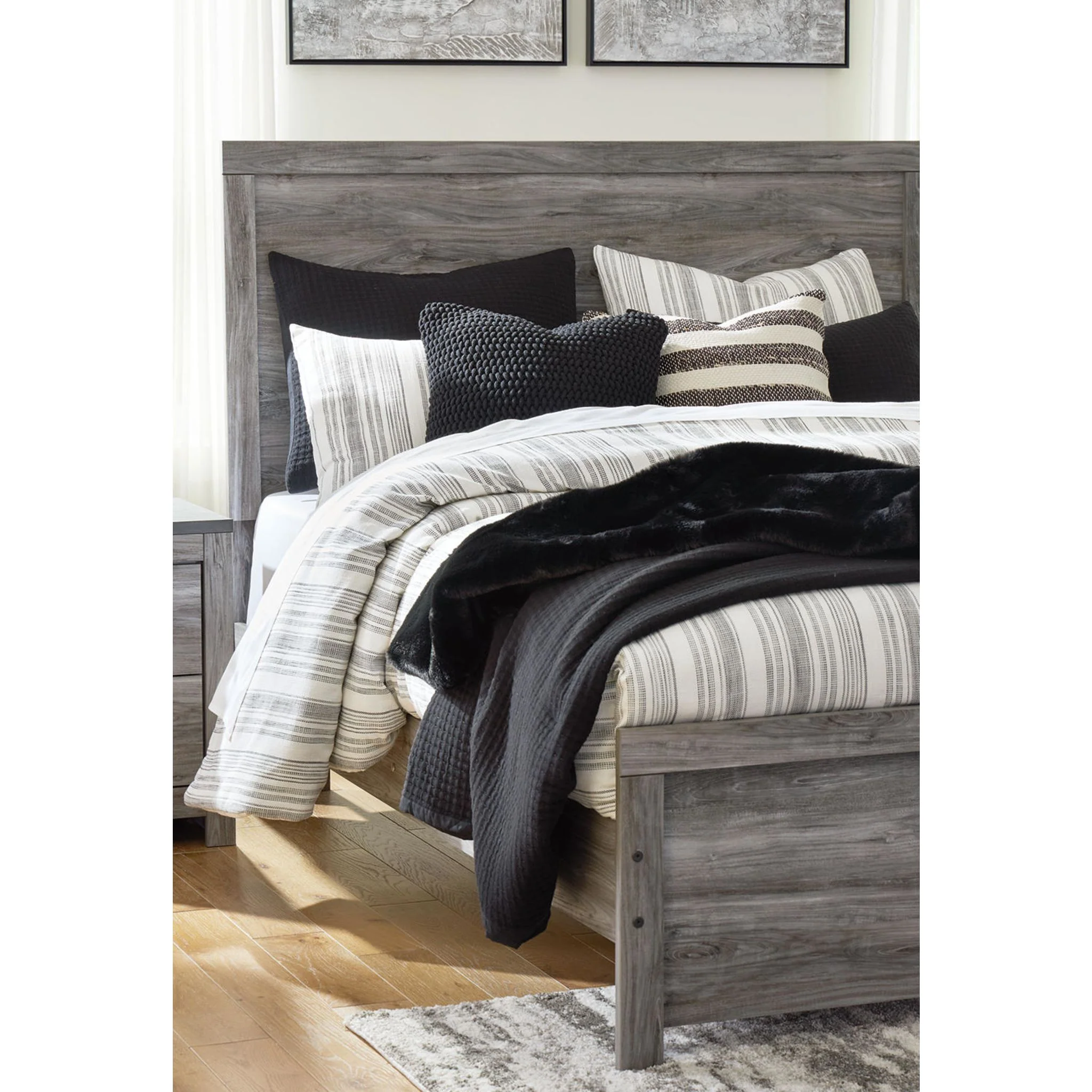 Bronyan 5 Piece Bedroom Package - Image 8