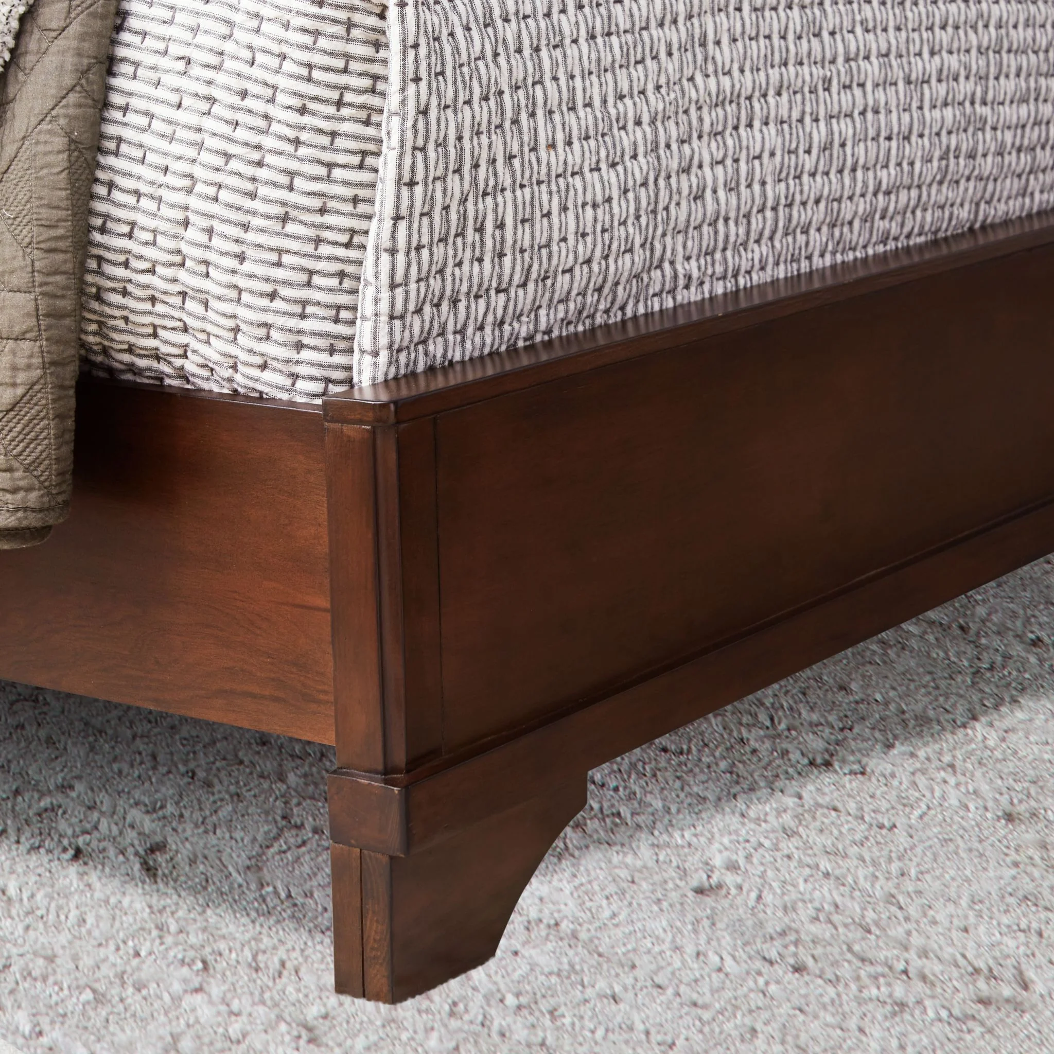 Brookbauer Queen Sleigh Bed - Image 7