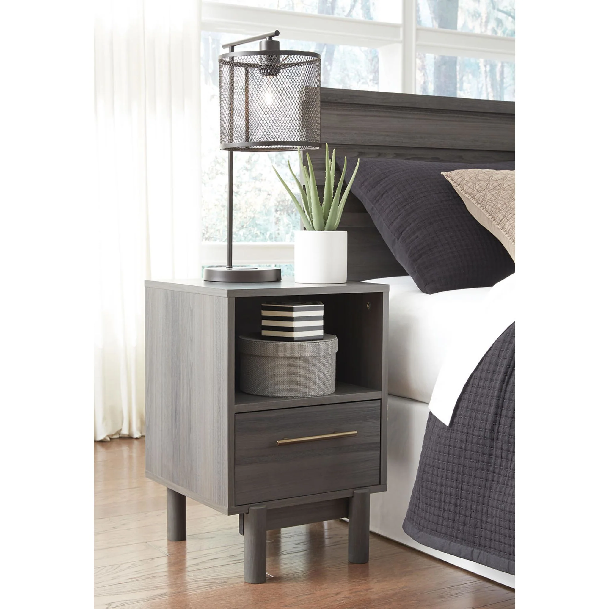 Brymont Nightstand - Image 6
