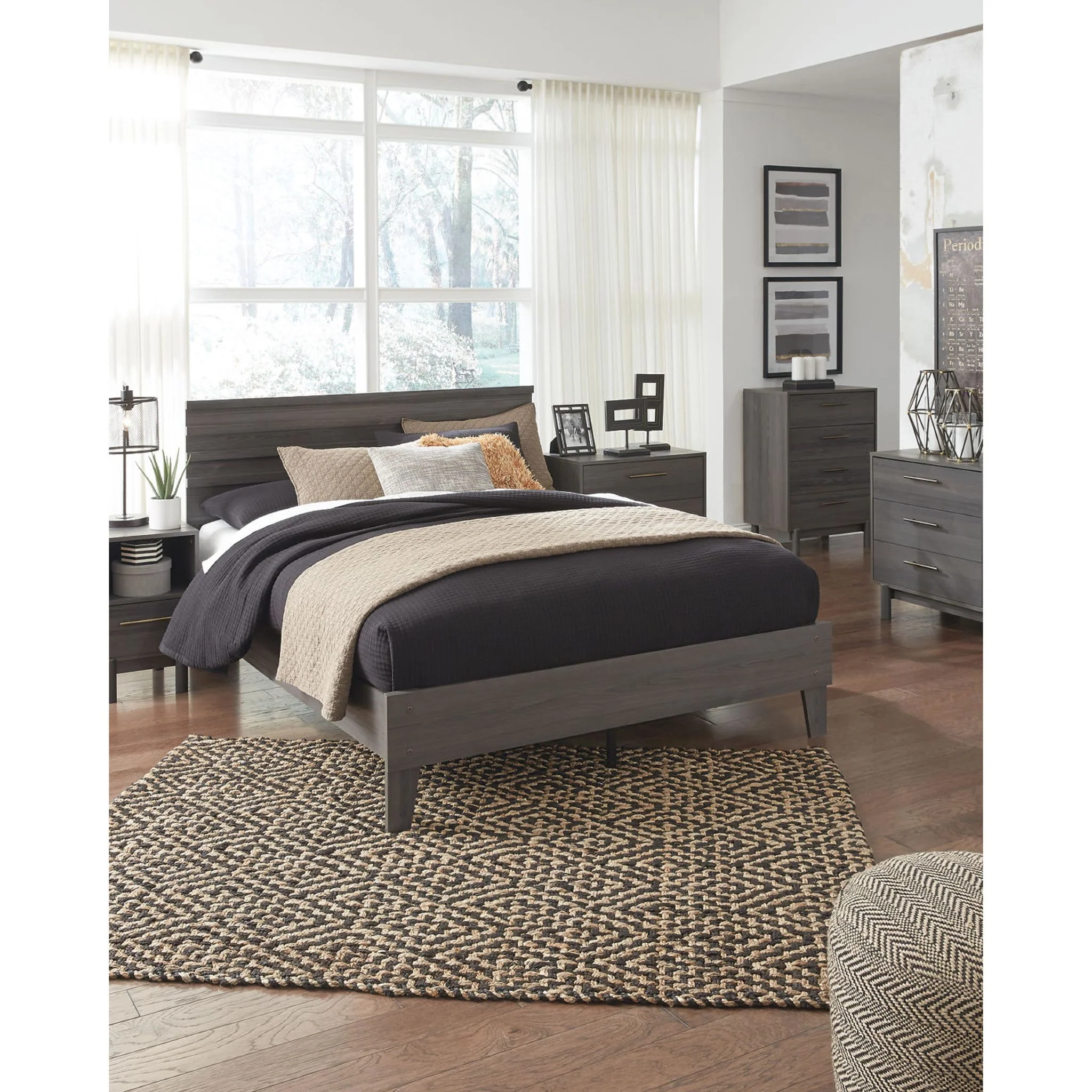 Brymont Queen Platform Bed - Image 5