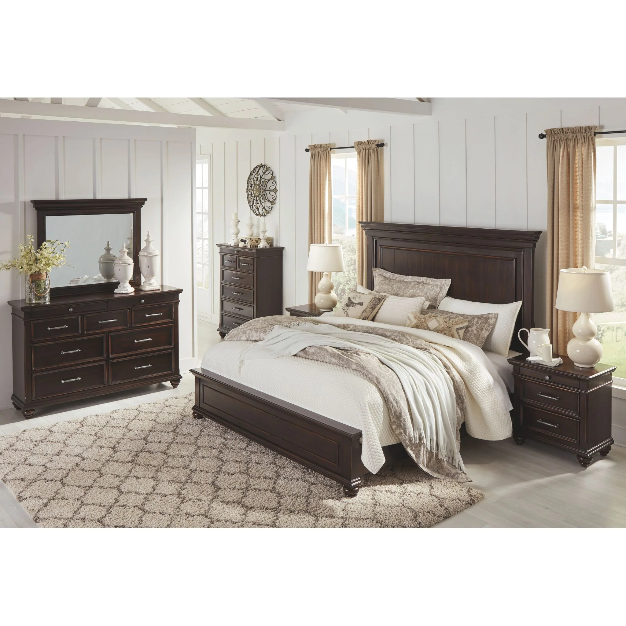 Brynhurst 3 Piece Panel Bed - Image 6