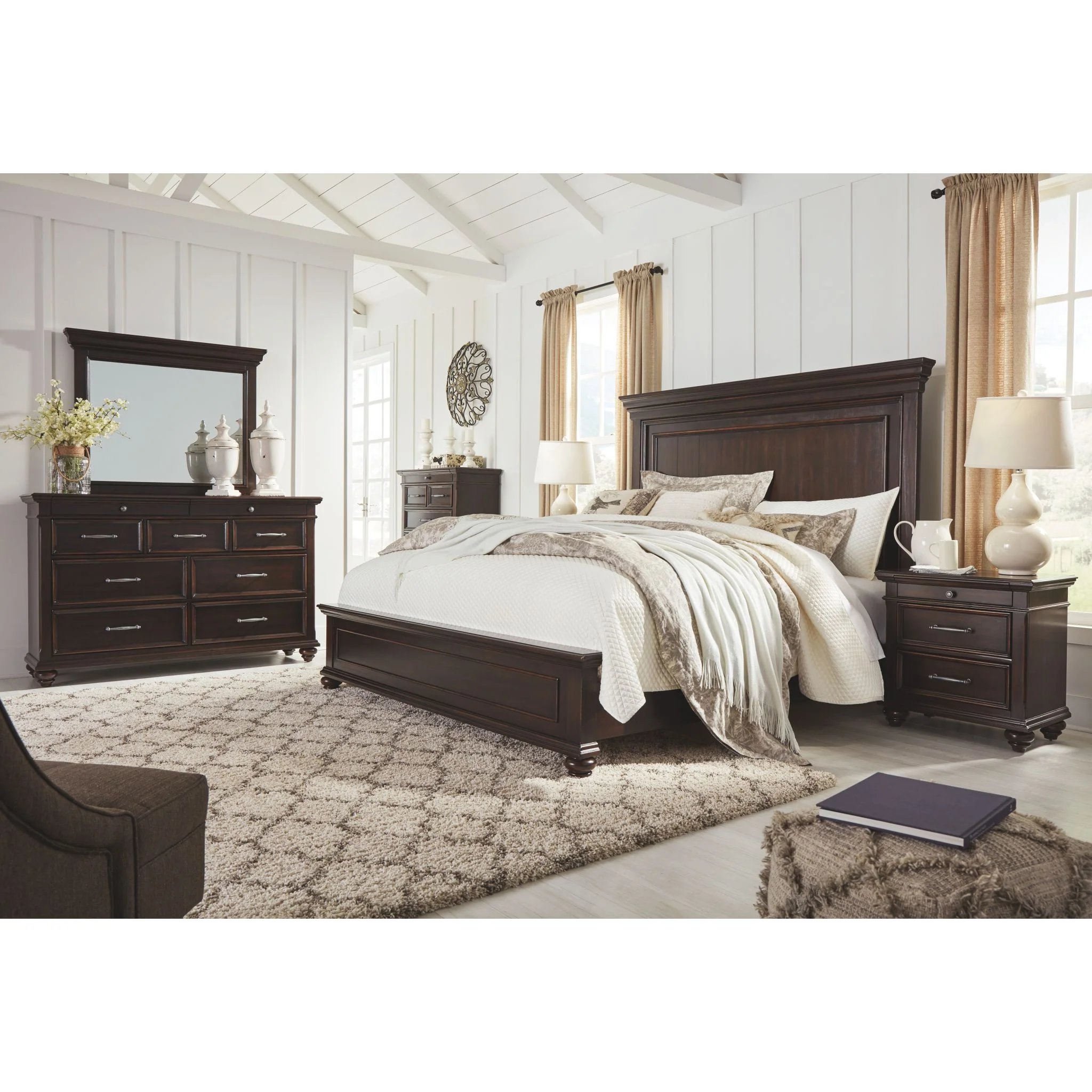 Brynhurst 3 Piece Panel Bed - Image 8
