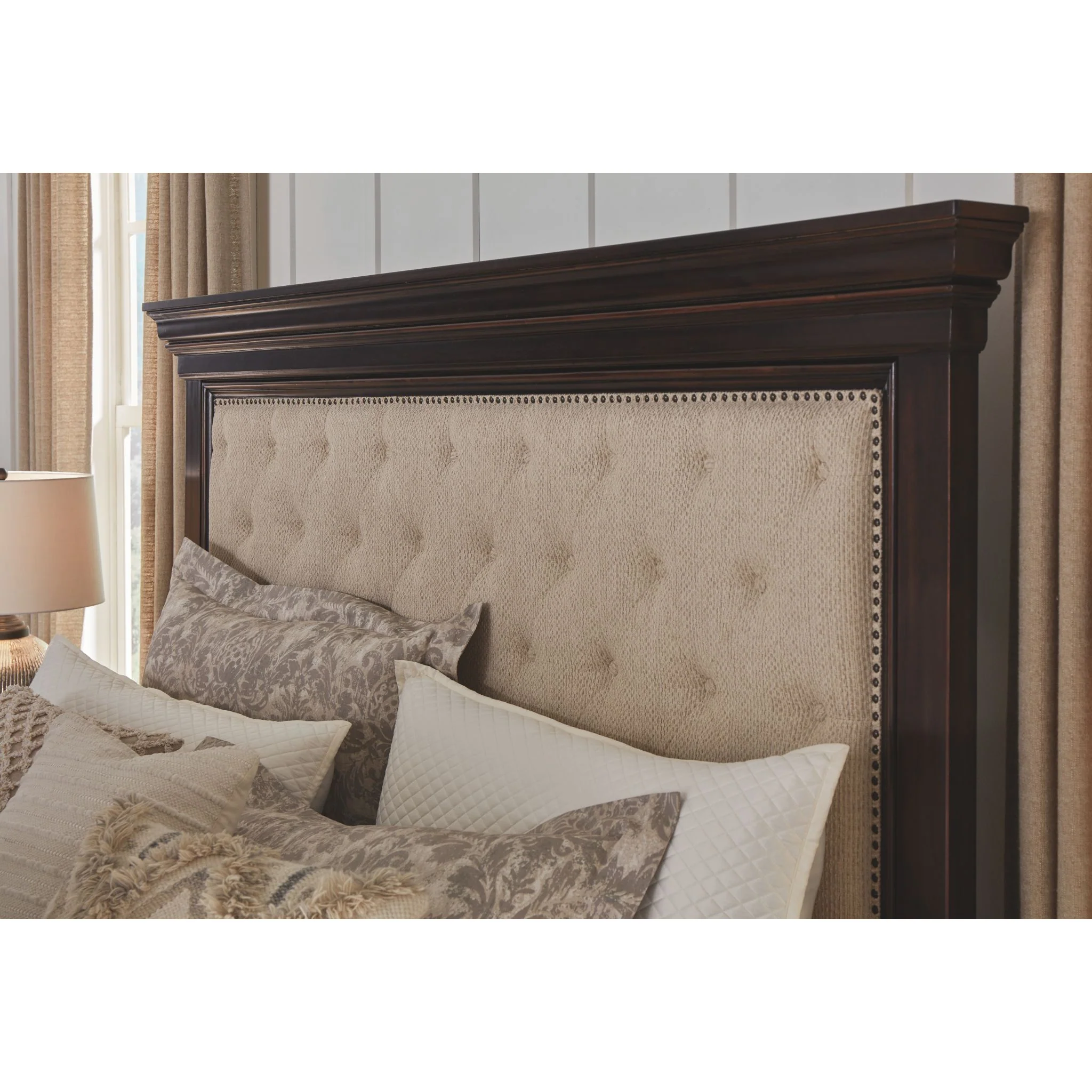 Brynhurst 3 Piece Upholstered Bed - Image 3