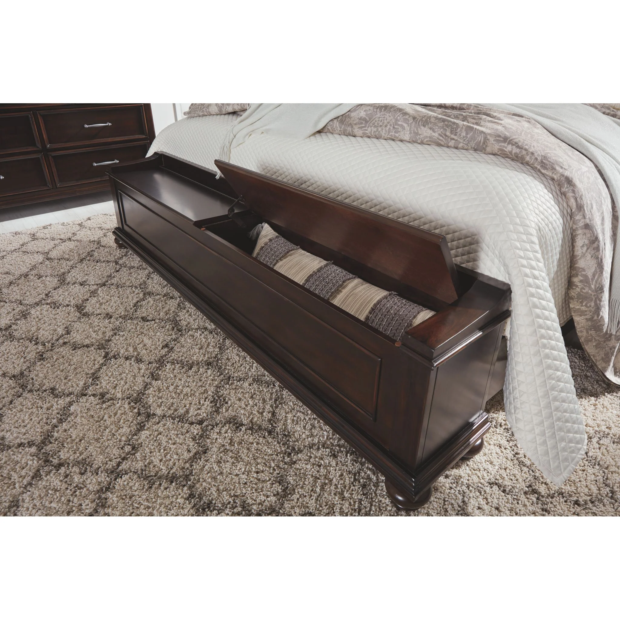 Brynhurst 3 Piece Upholstered Bed - Image 4