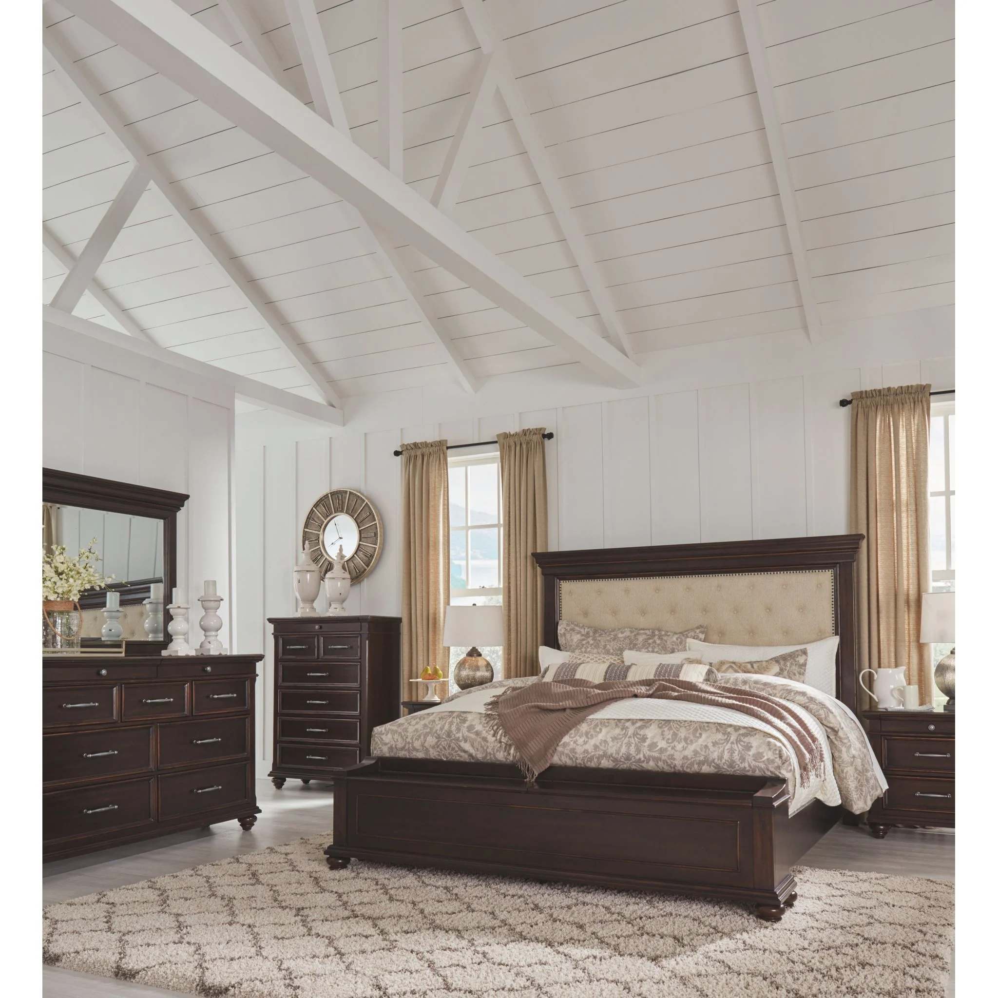 Brynhurst 3 Piece Upholstered Bed - Image 6