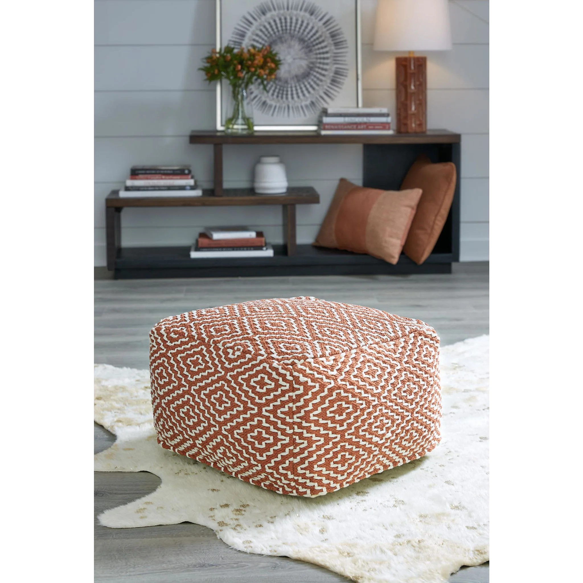 Brynnsen Pouf - Image 13
