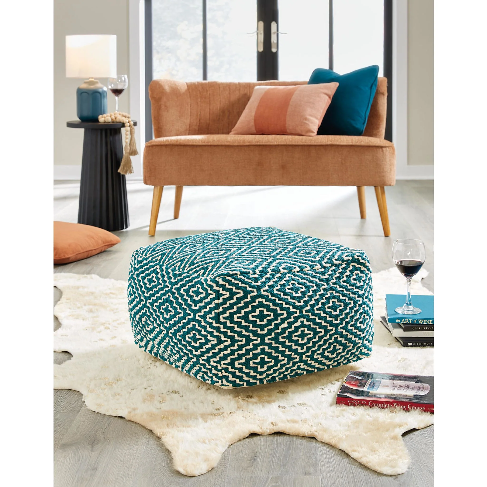 Brynnsen Pouf - Image 2