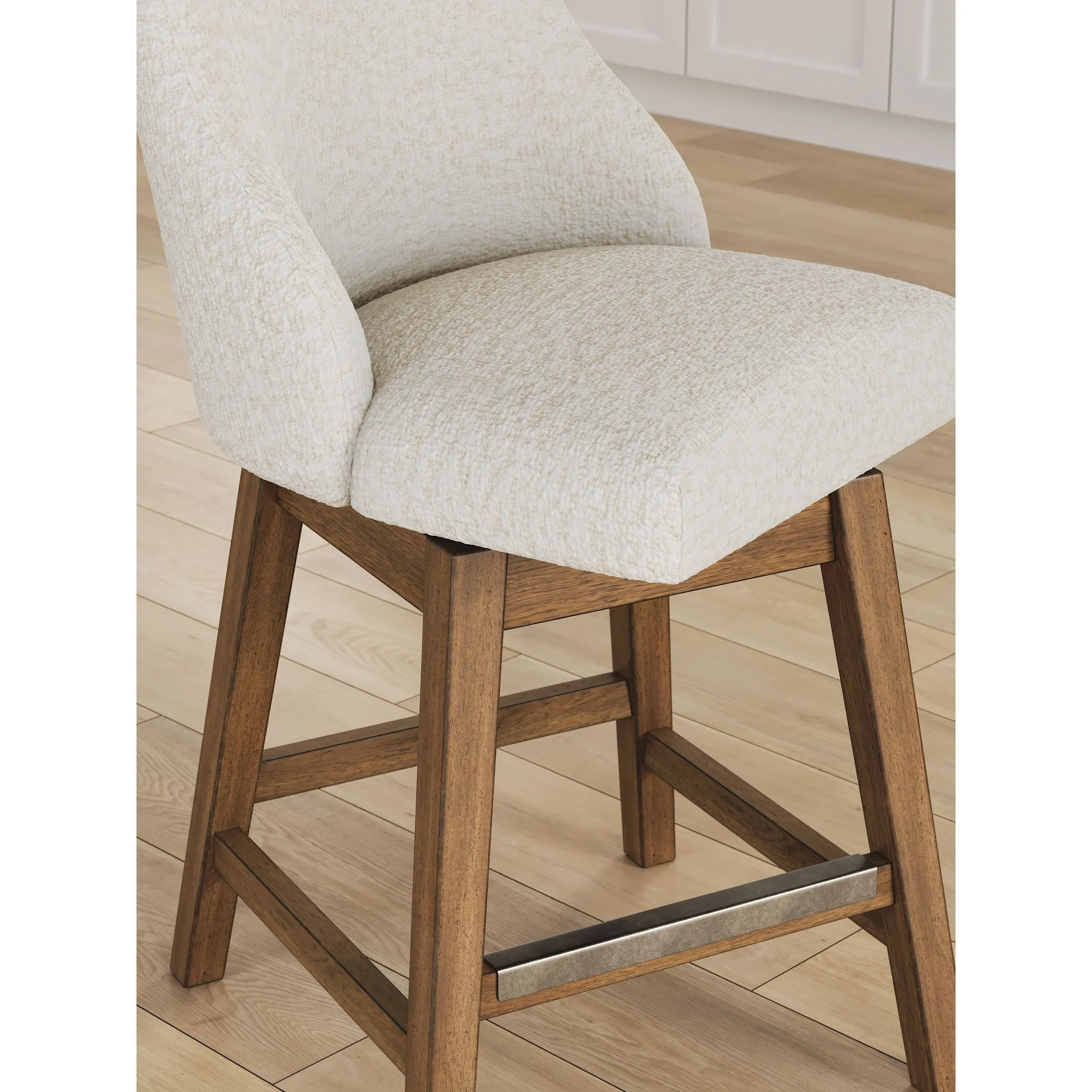 Cabalynn Counter Height Stool - Image 13