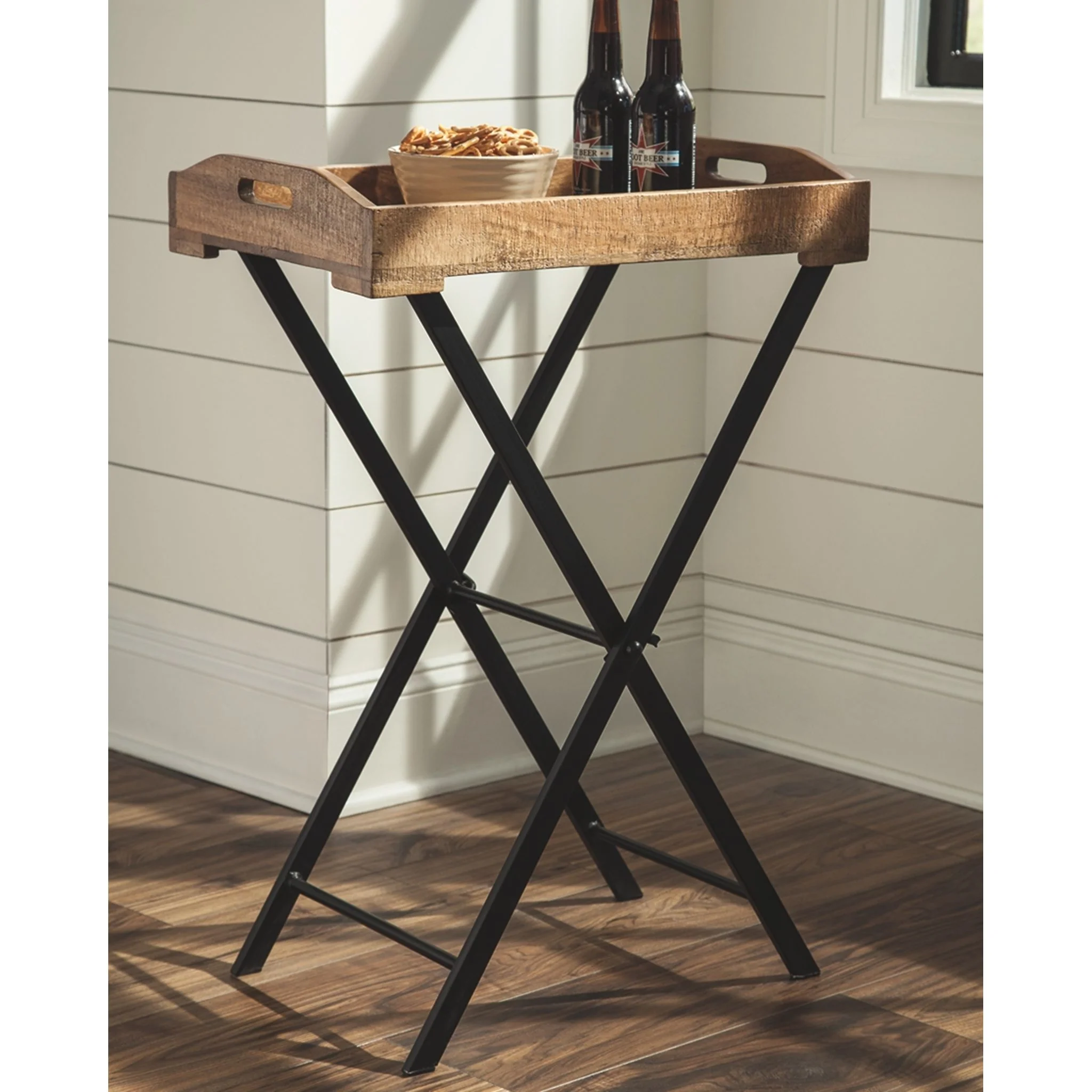 Cadocridge Accent Table - Image 2