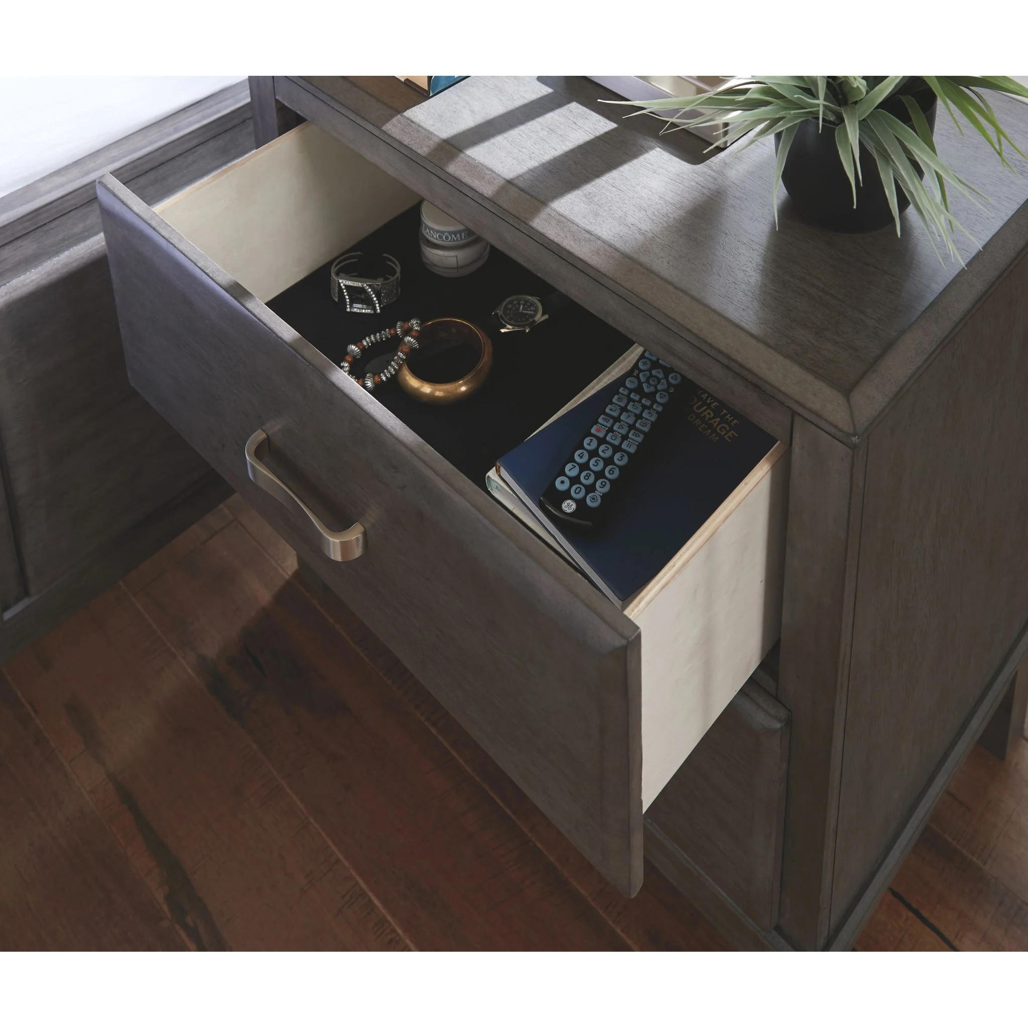 Caitbrook Nightstand - Image 3