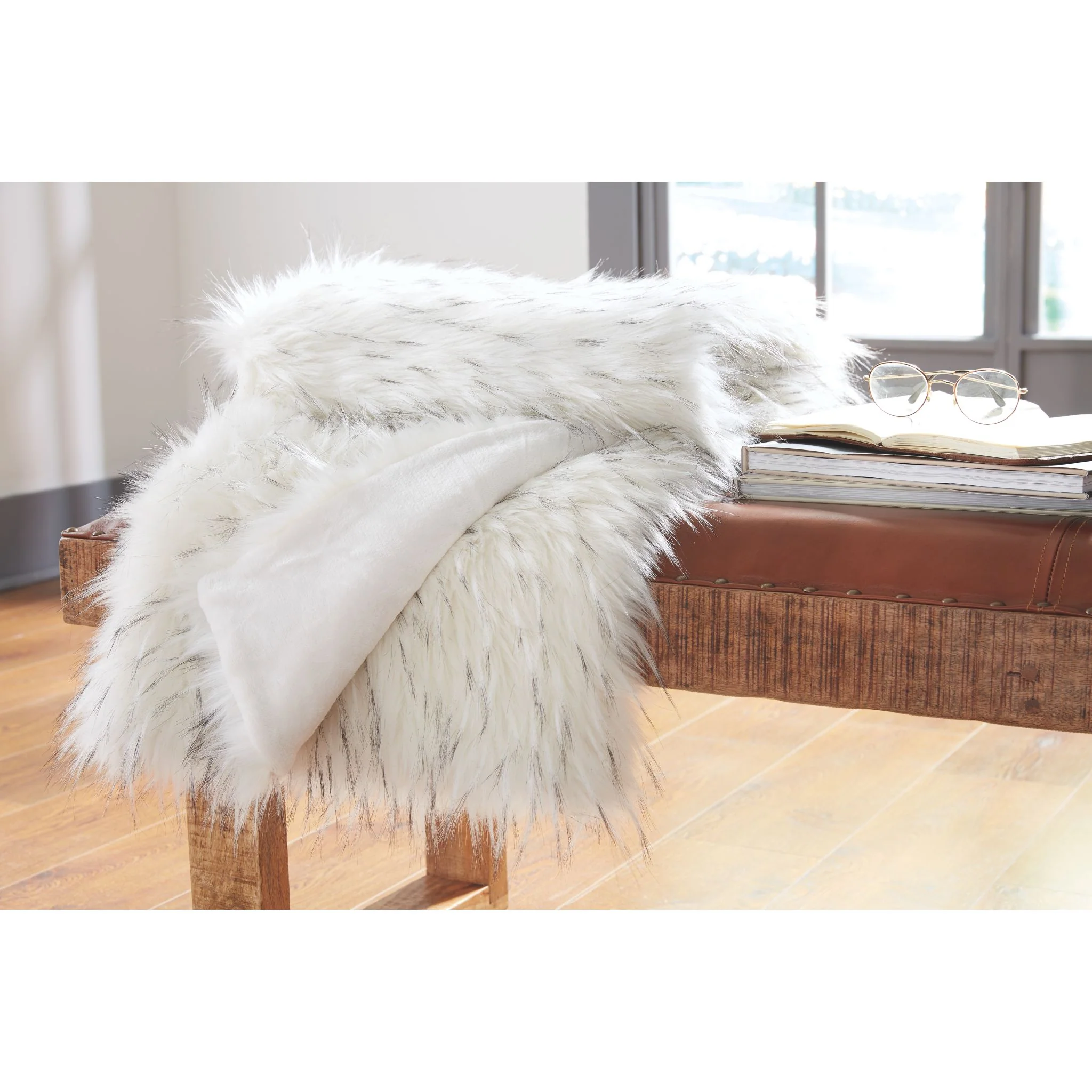 Calisa Throw - Image 2