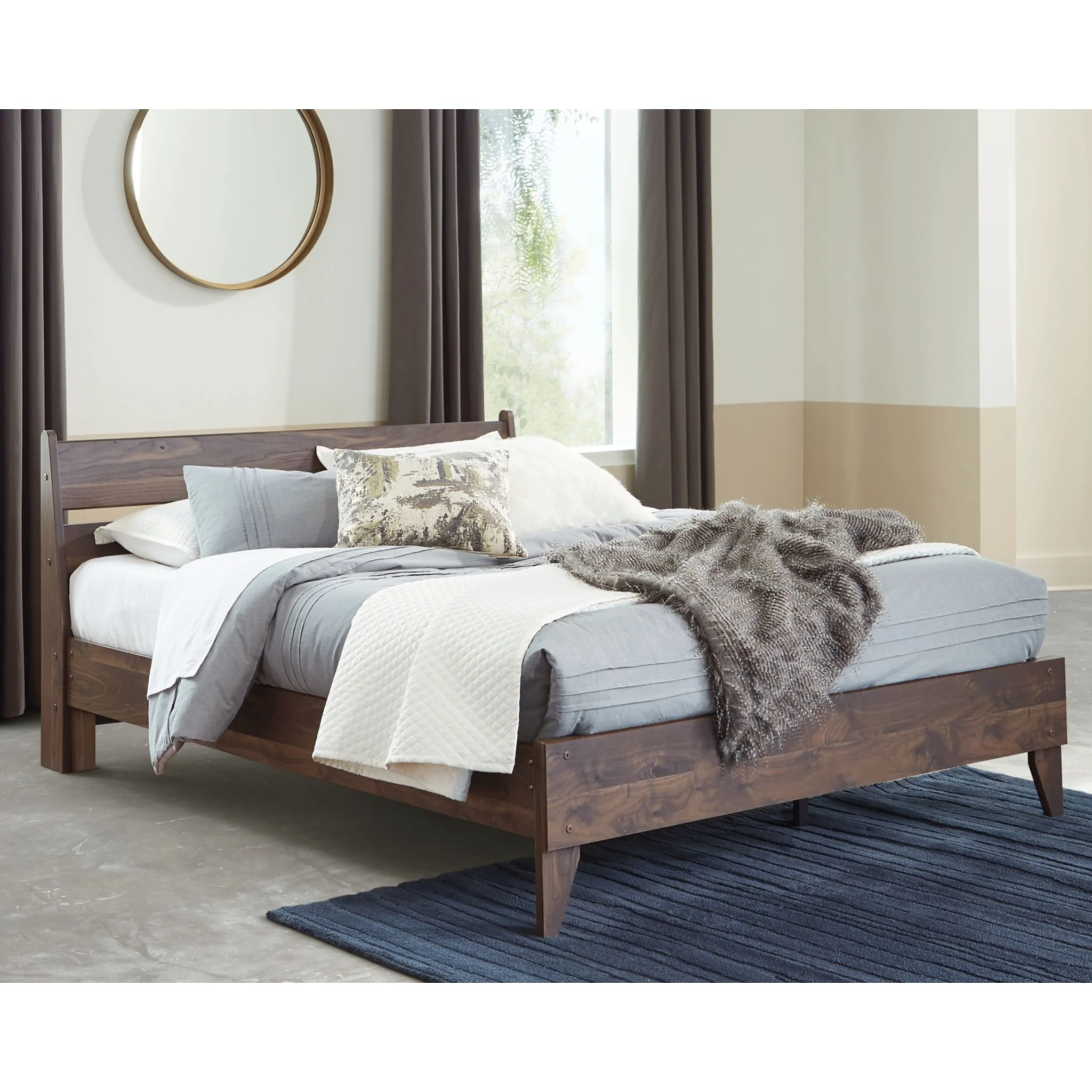Calverson Full Platform Bed - Image 2