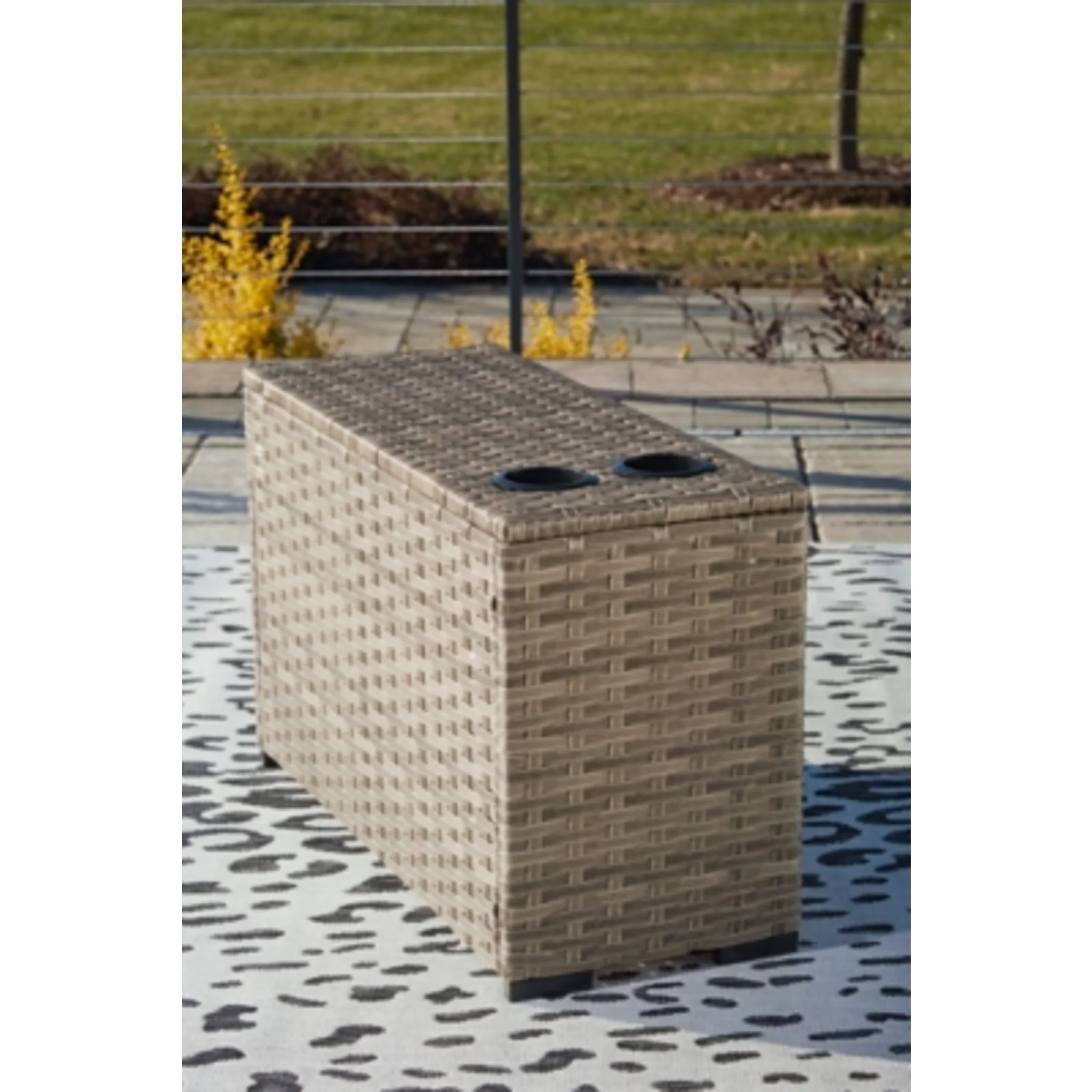Outdoor Calworth Console with Drink Holders - Image 2