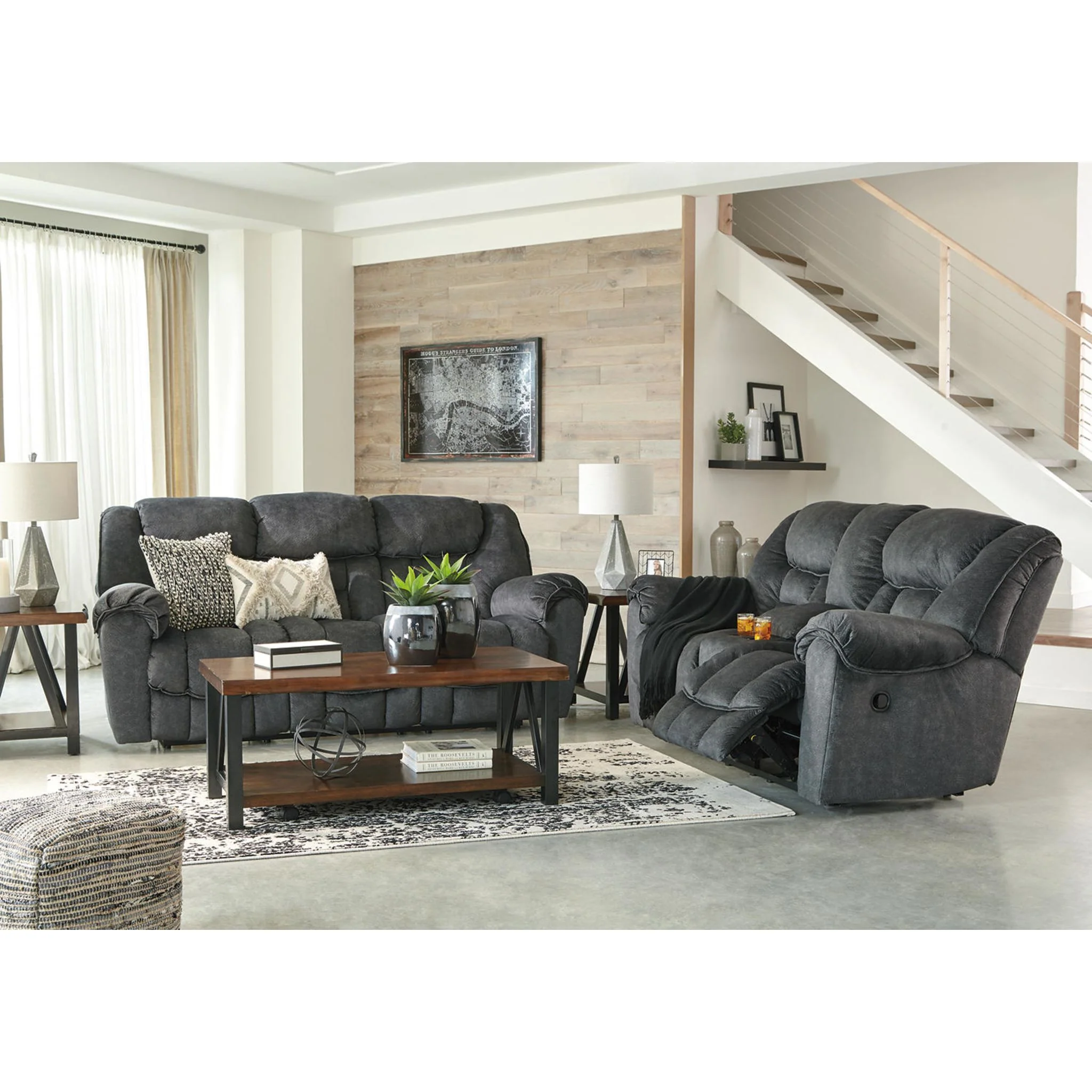Capehorn Reclining Loveseat with Console - Image 10