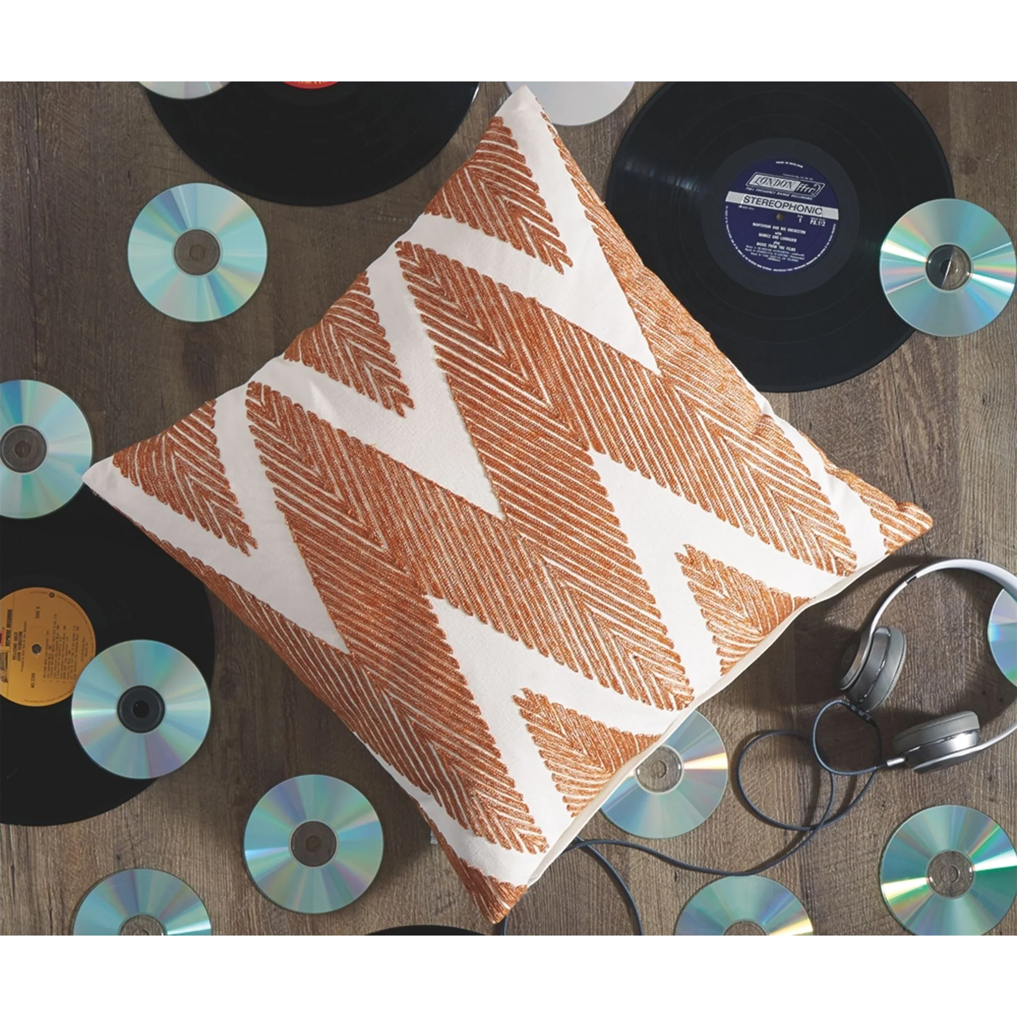 Carlina Pillow - Image 2